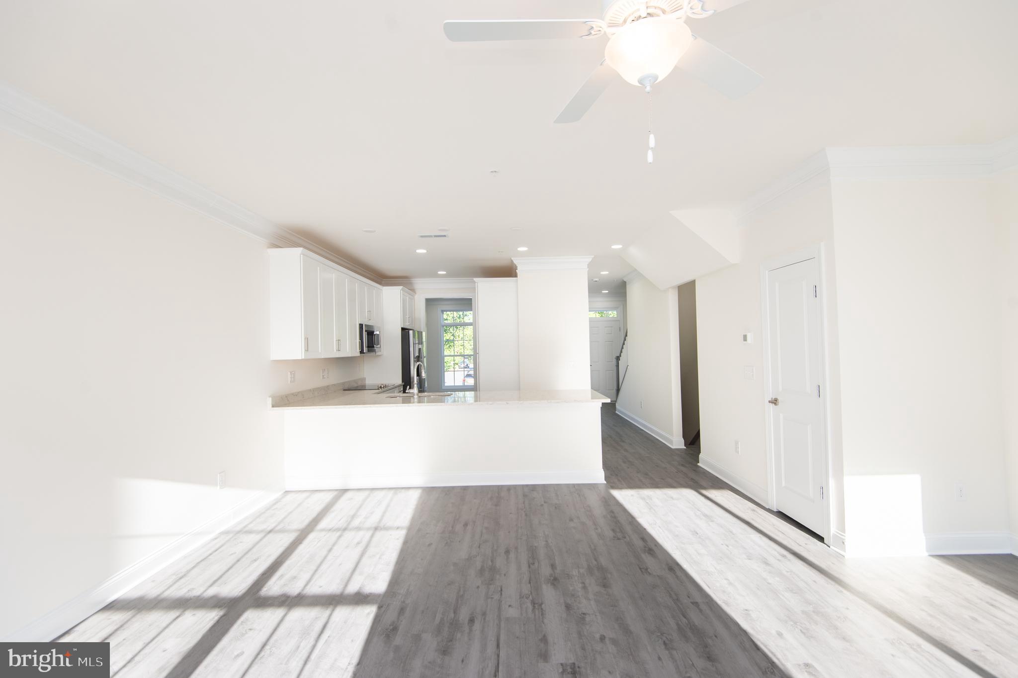 DIXON SQUARE - Residential