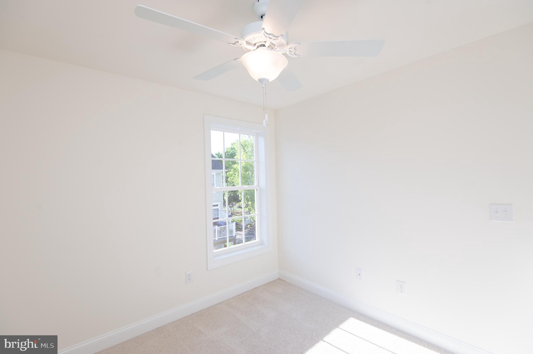 DIXON SQUARE - Residential