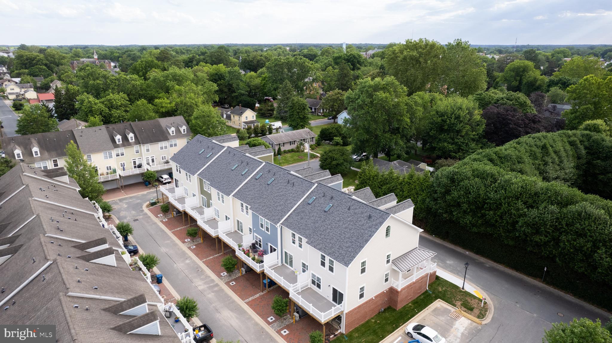 DIXON SQUARE - Residential