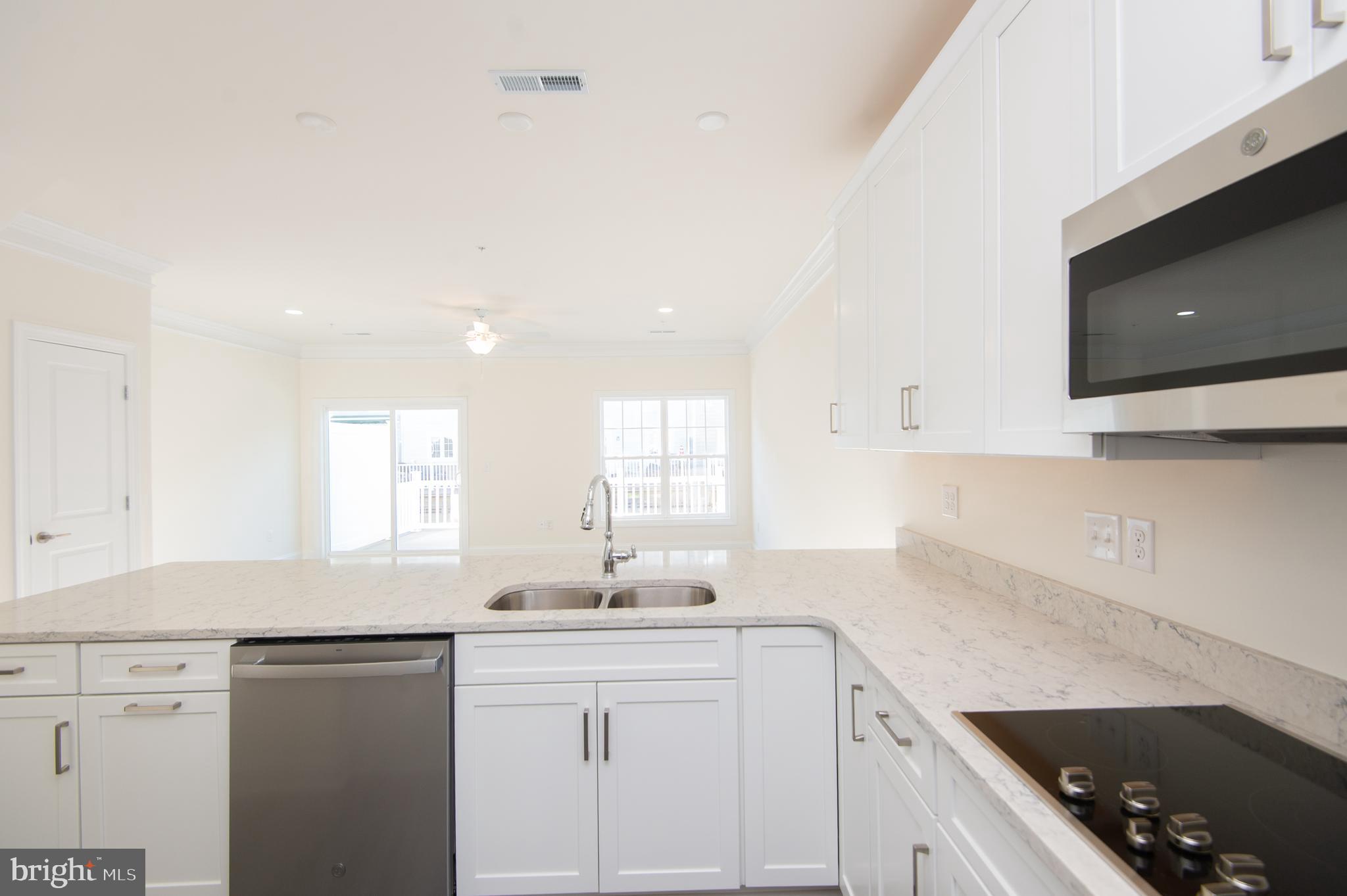 DIXON SQUARE - Residential