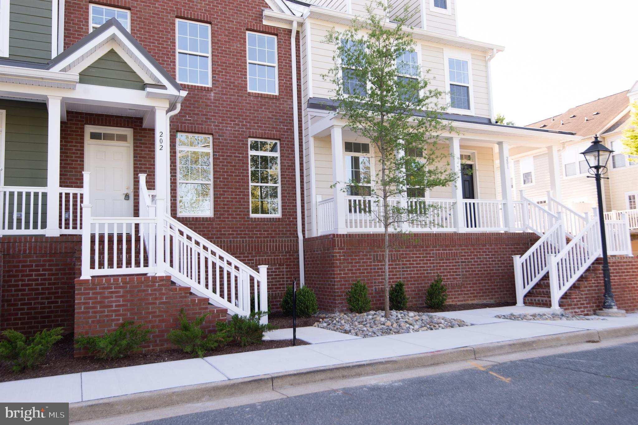 DIXON SQUARE - Residential