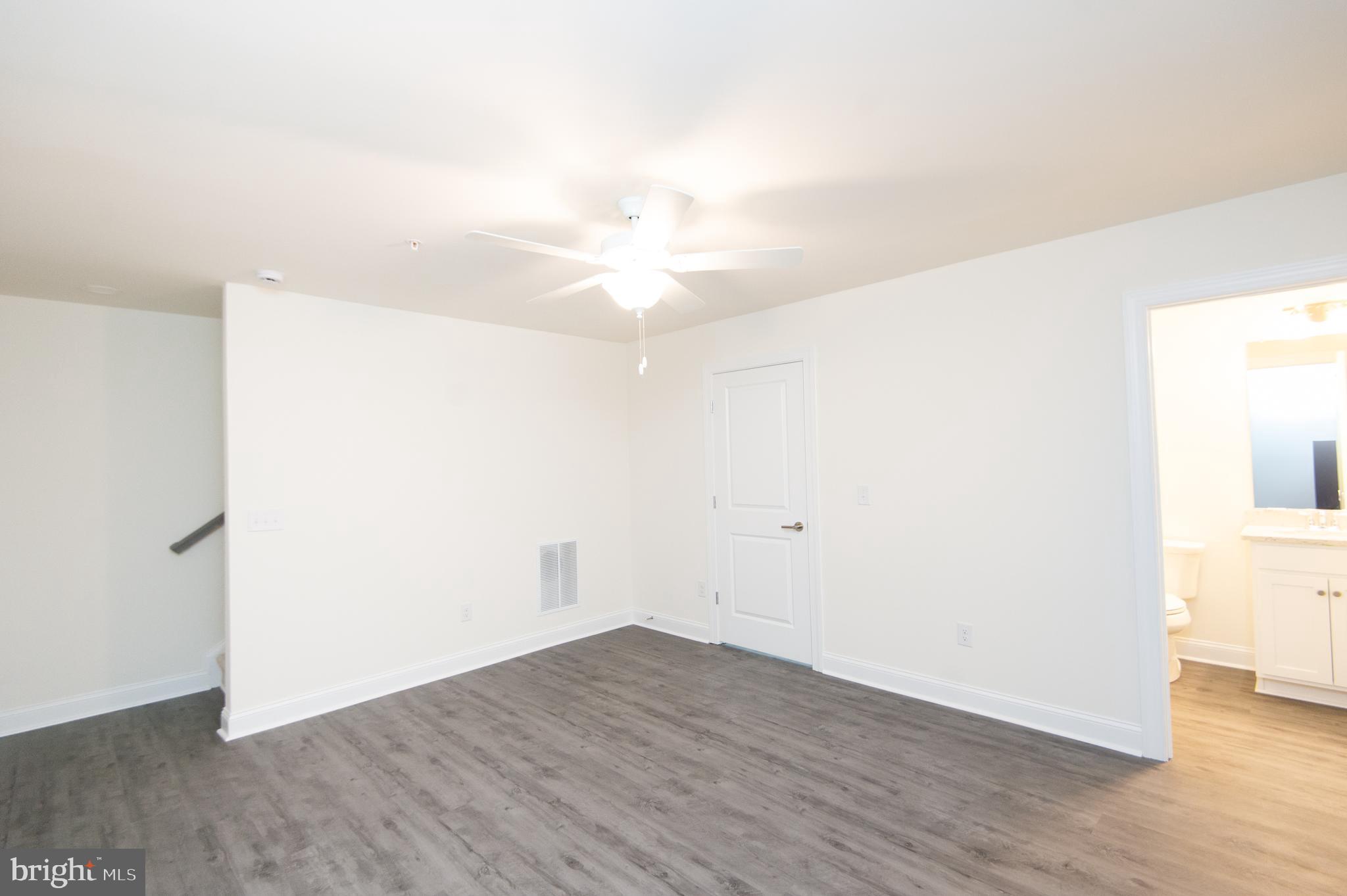 DIXON SQUARE - Residential