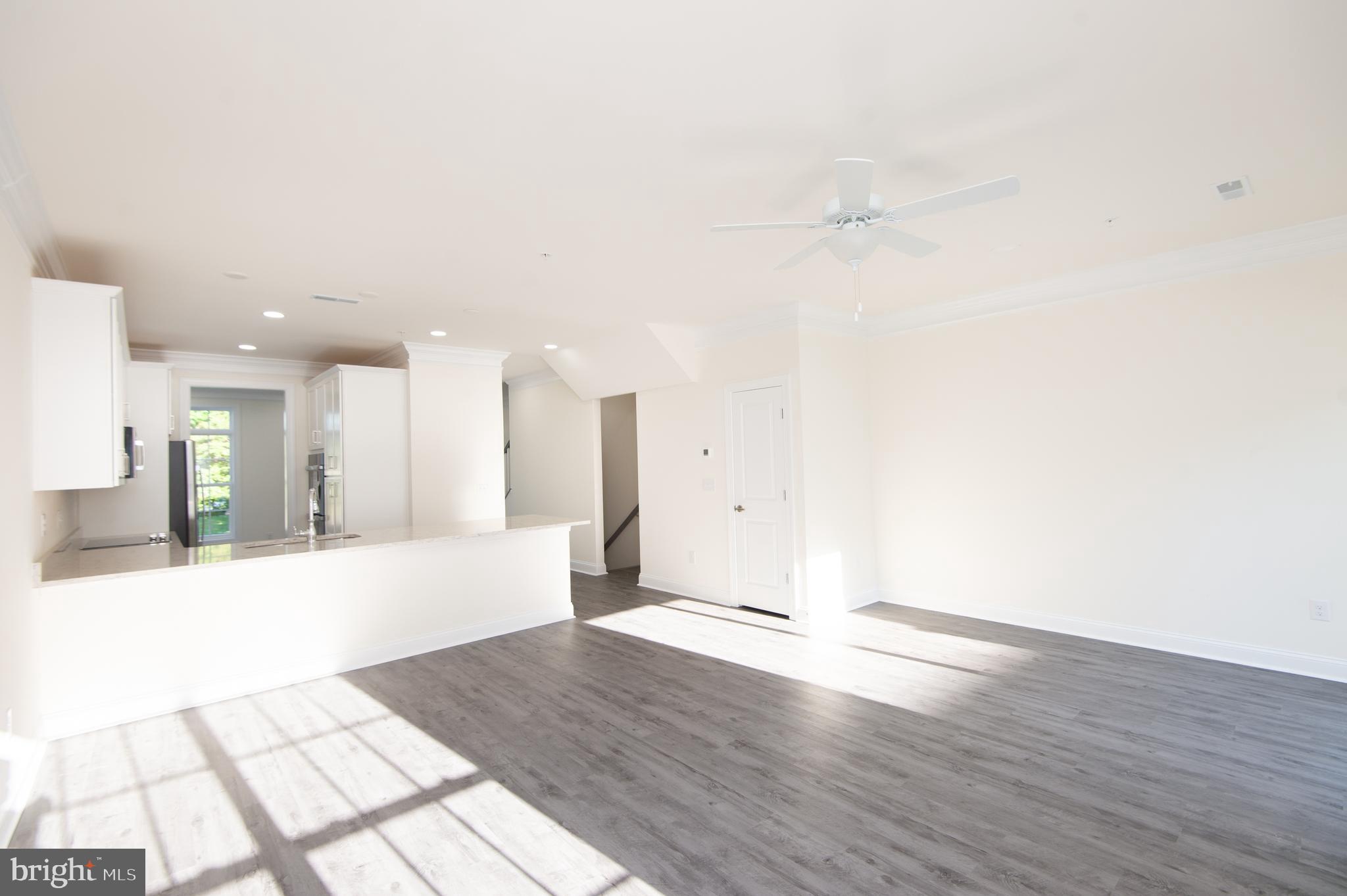 DIXON SQUARE - Residential