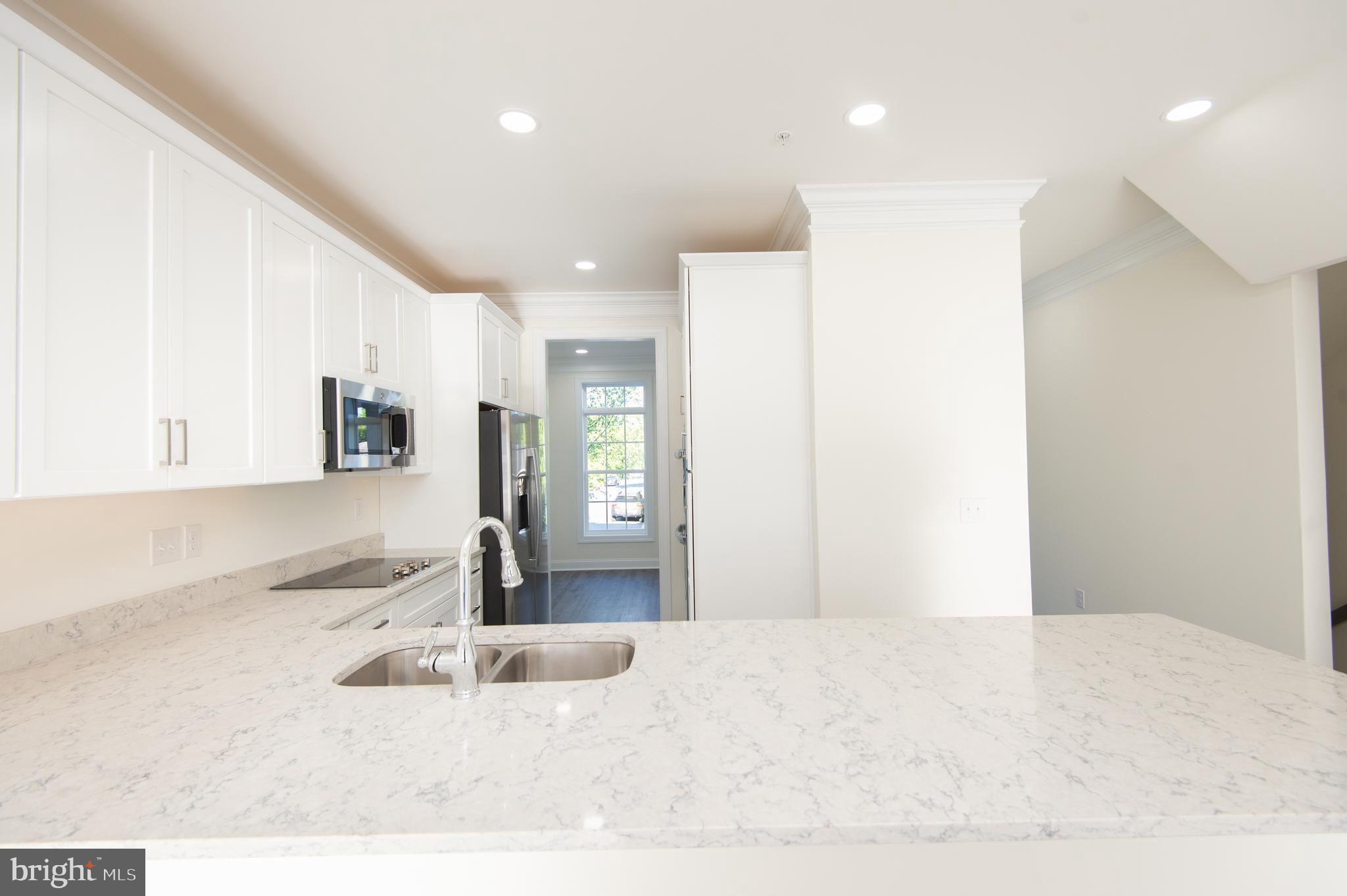 DIXON SQUARE - Residential