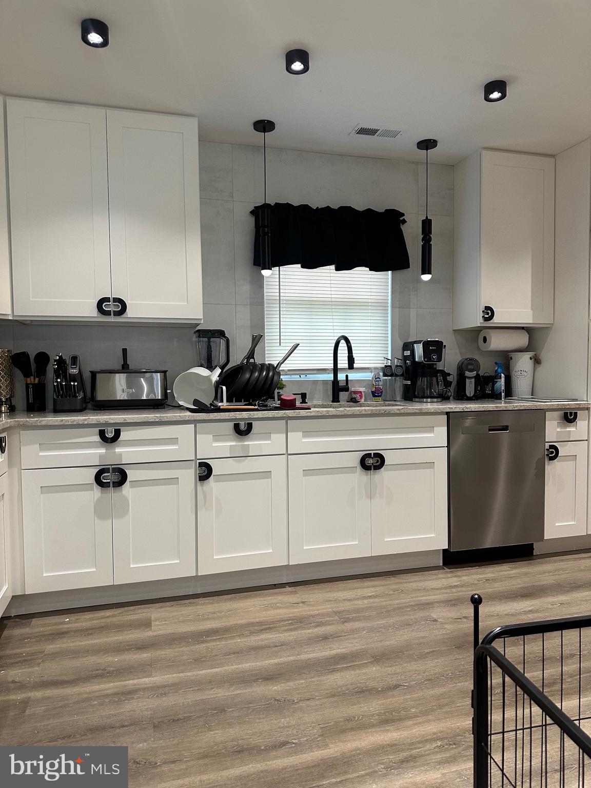 NORMANDY - Residential Lease