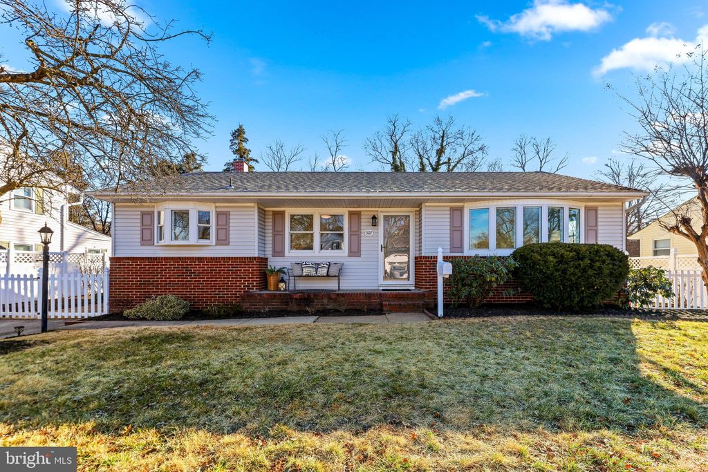 Photo of 507 Elizabeth Road, GLEN BURNIE, MD 21061 (MLS # MDAA2133398)