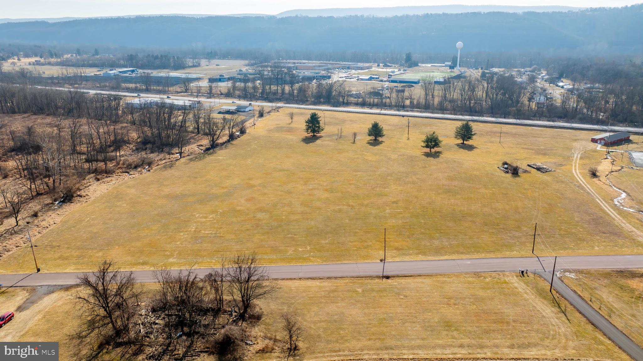 4012 WOLF HOLLOW ROAD