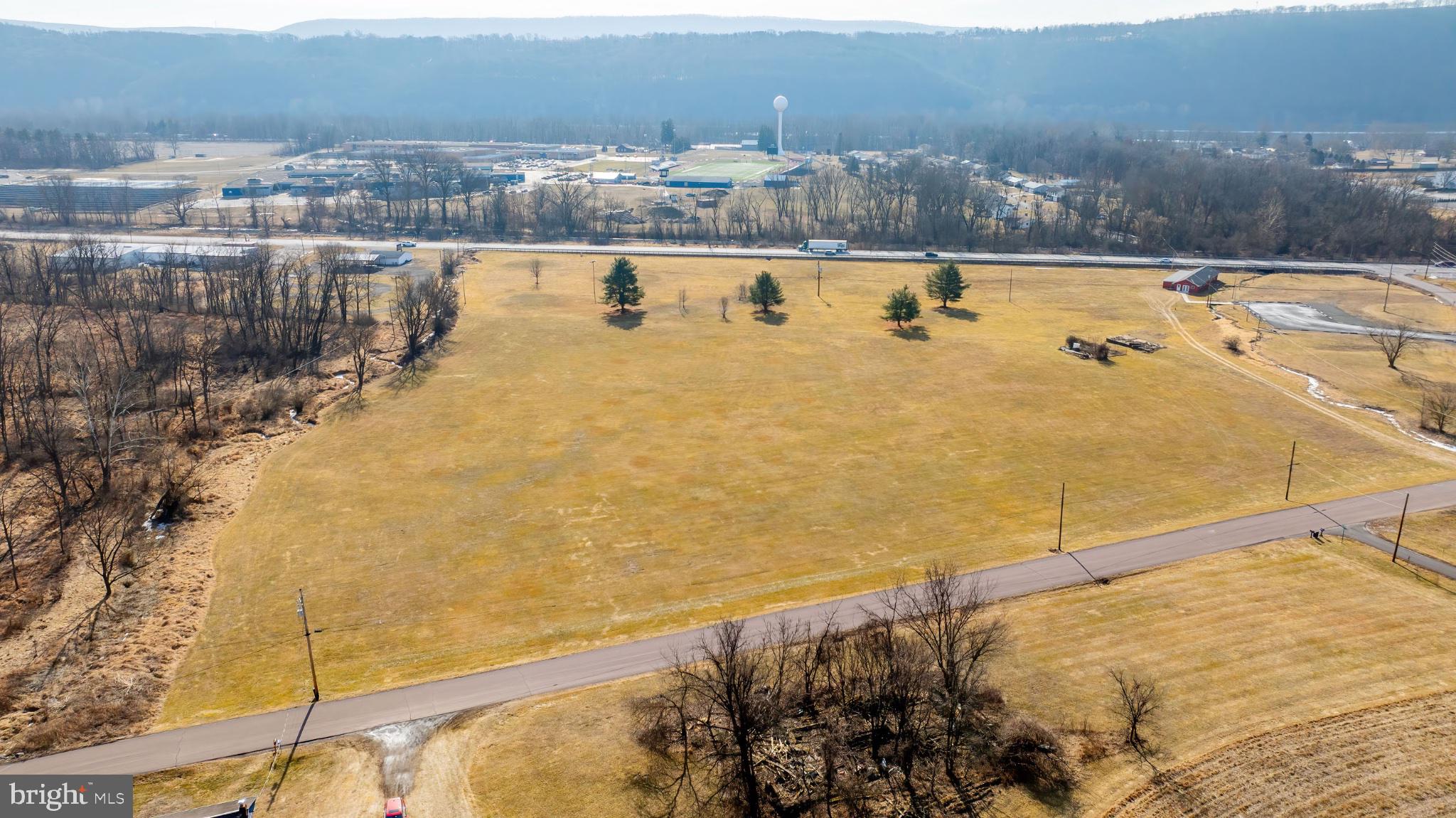 4012 WOLF HOLLOW ROAD