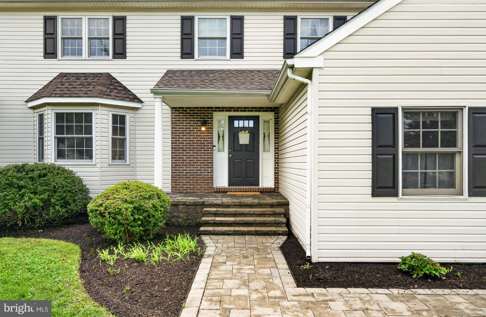 4 MOSES LANE