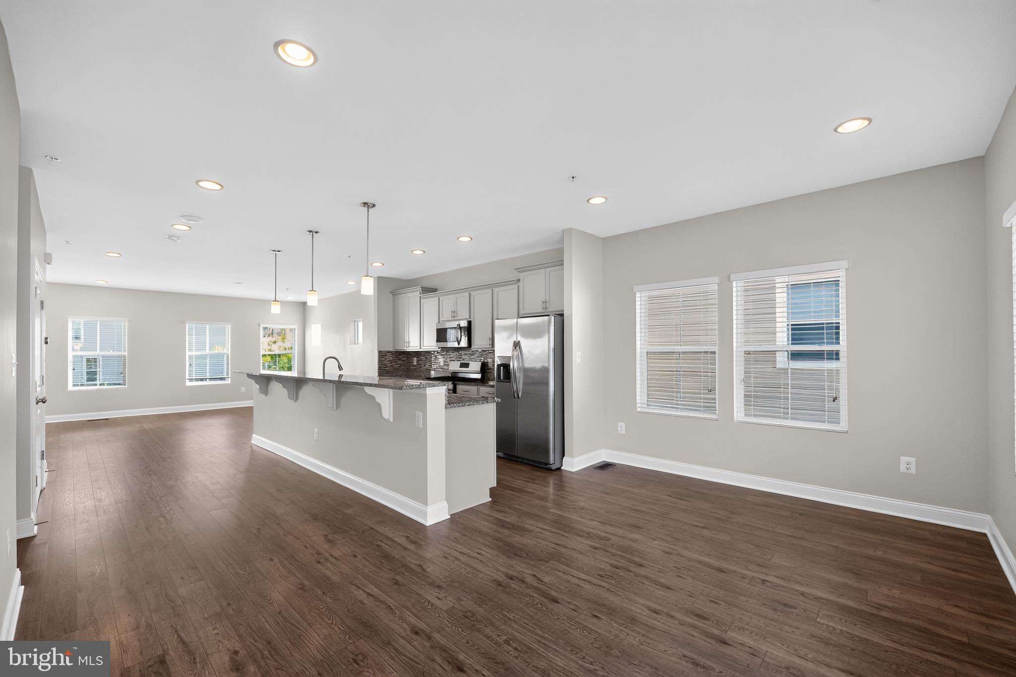 923 THURSTON LANE