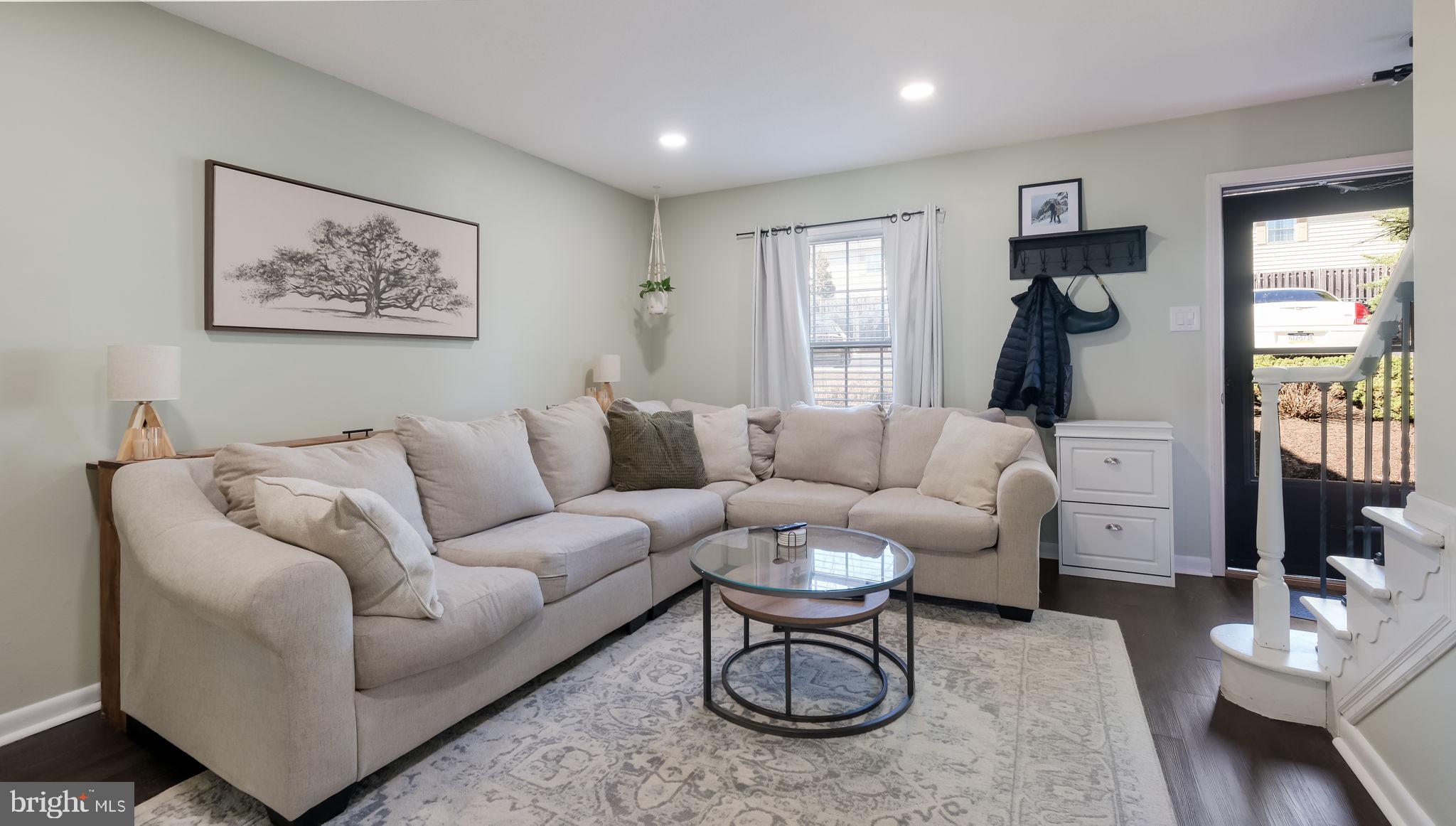 CHATHAM VIL OF TOW - Residential