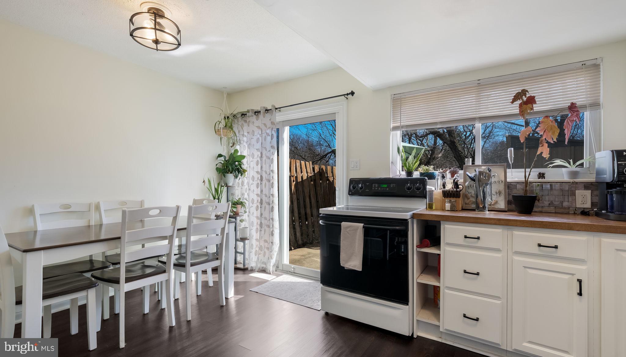 CHATHAM VIL OF TOW - Residential