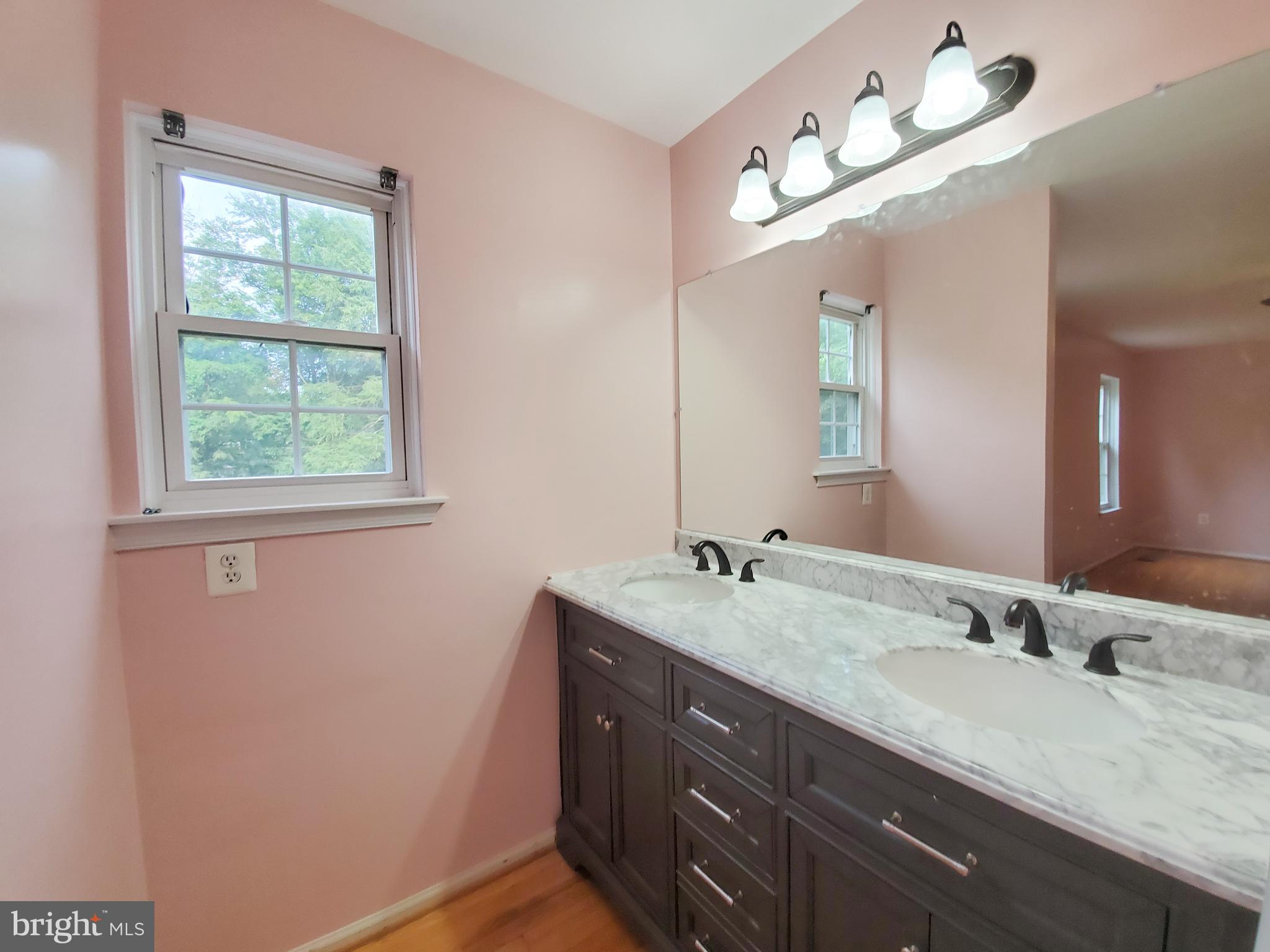 LEXINGTON ESTATES - Residential