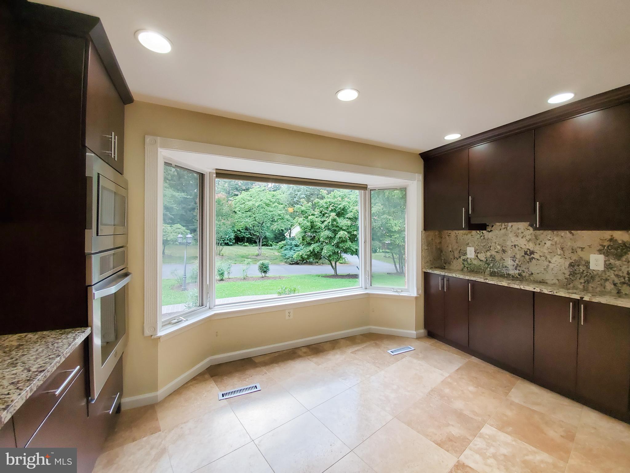 LEXINGTON ESTATES - Residential