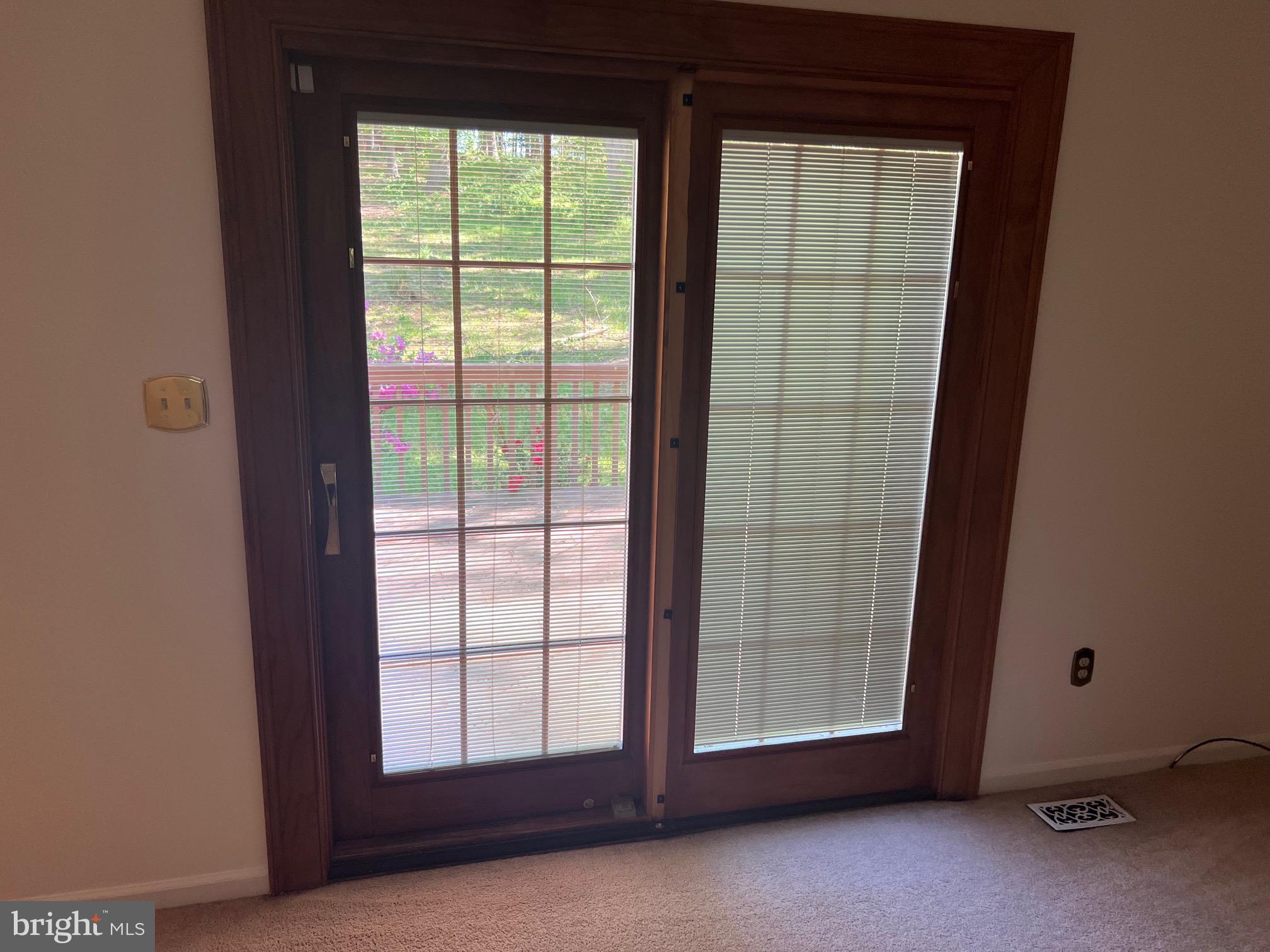 GLENWOOD ESTATES - Residential Lease