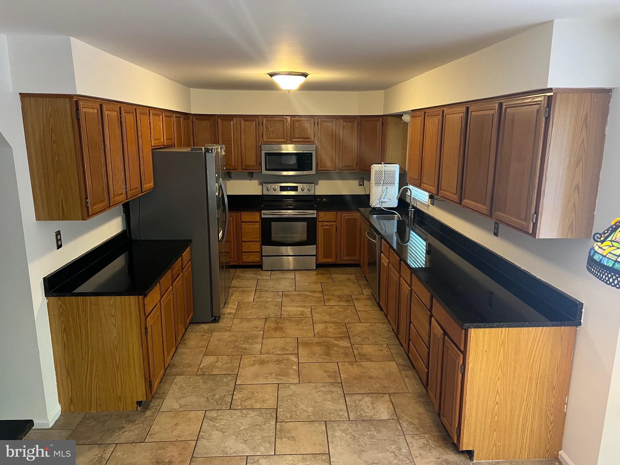 GLENWOOD ESTATES - Residential Lease