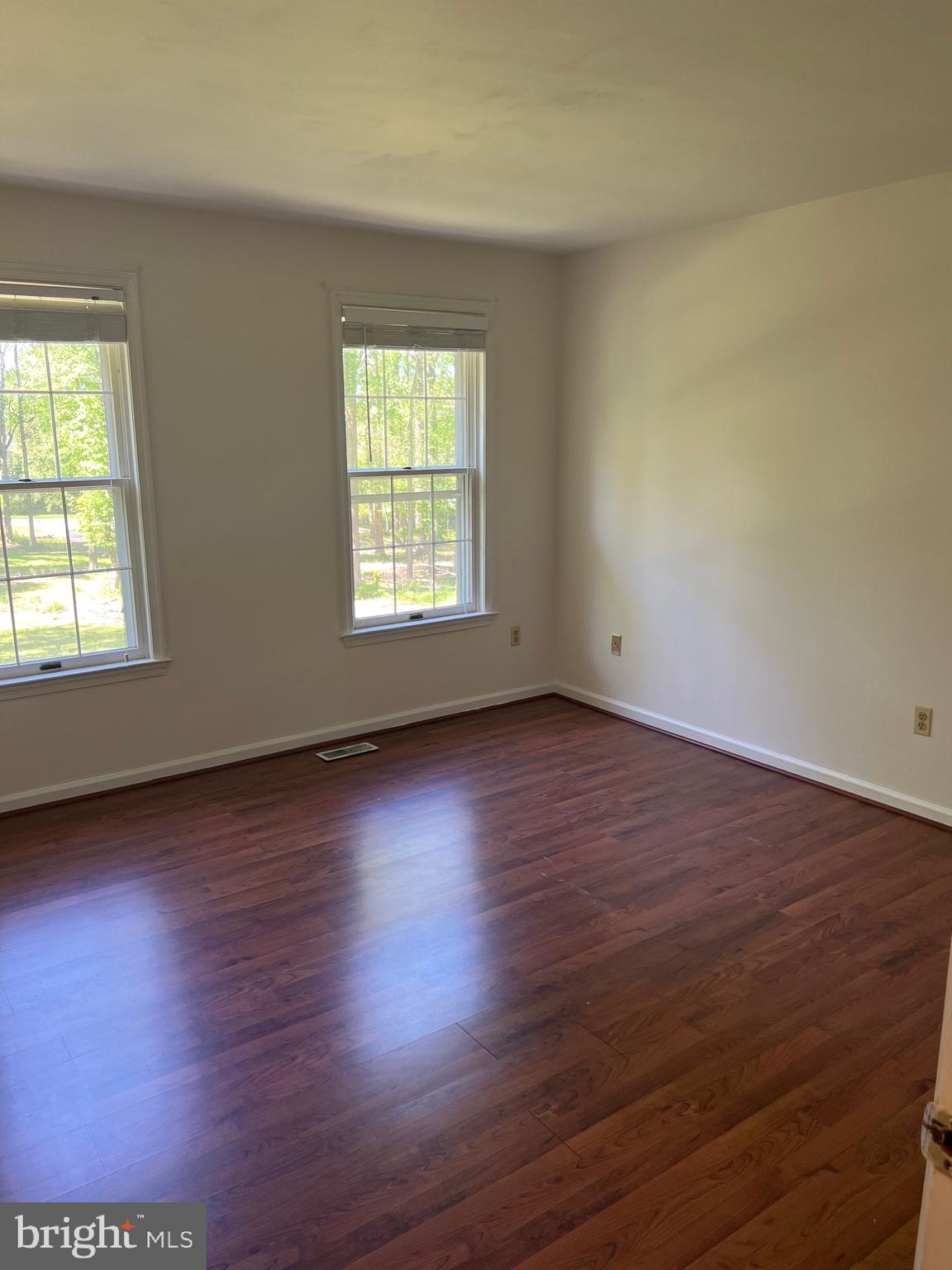 GLENWOOD ESTATES - Residential Lease