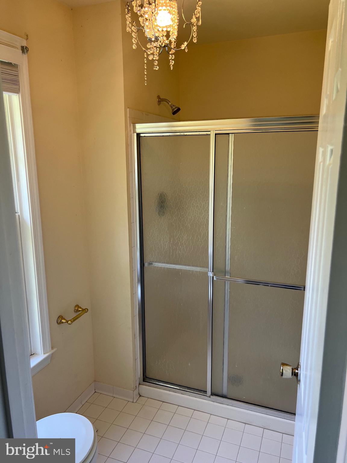 GLENWOOD ESTATES - Residential Lease