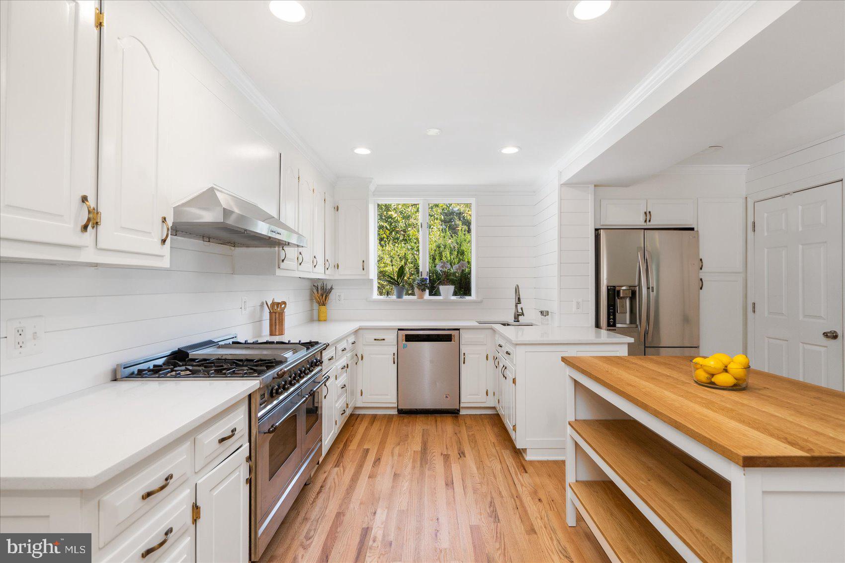 GREENSPRING VALLEY - Residential