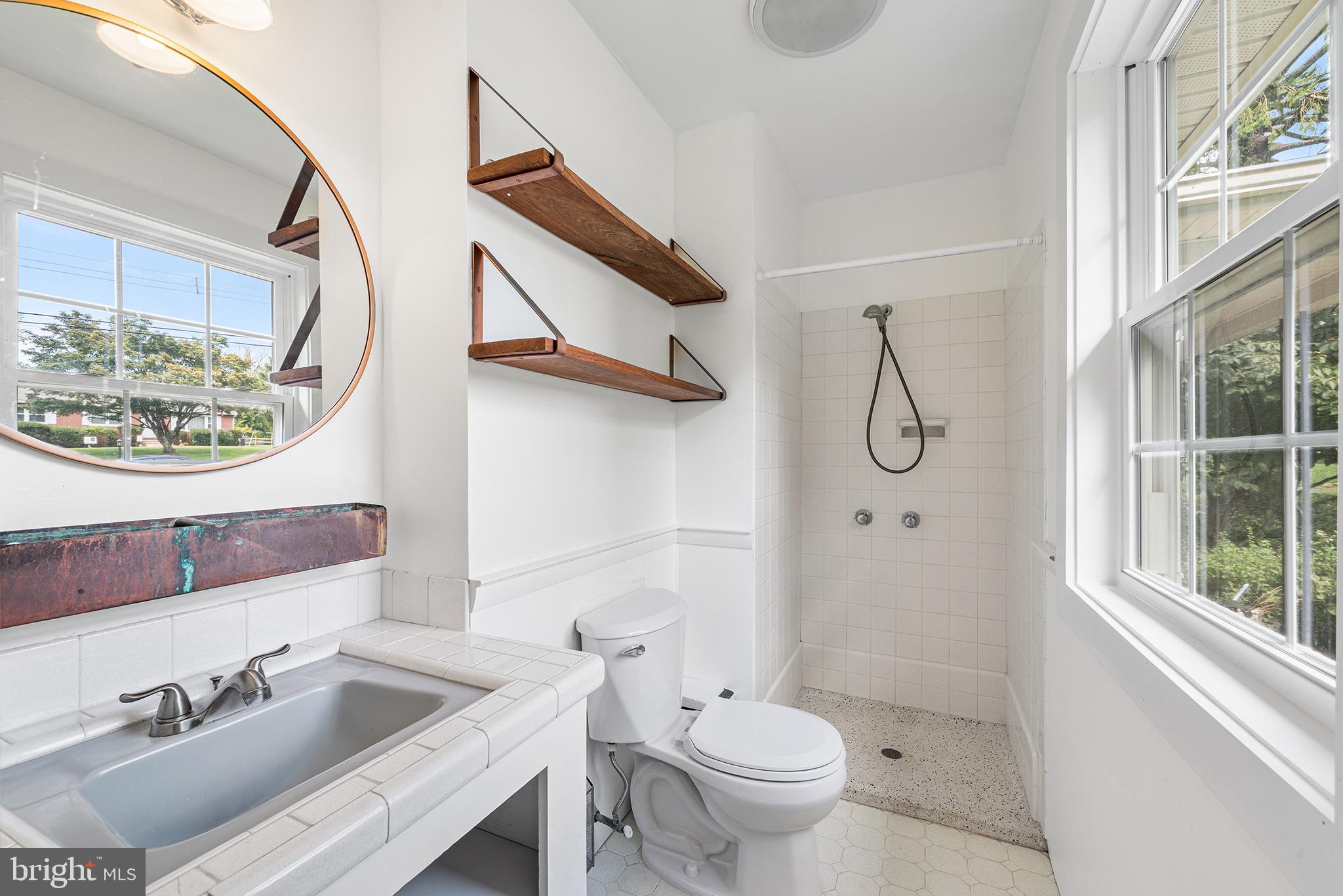 NEW HOPE HILLS - Residential