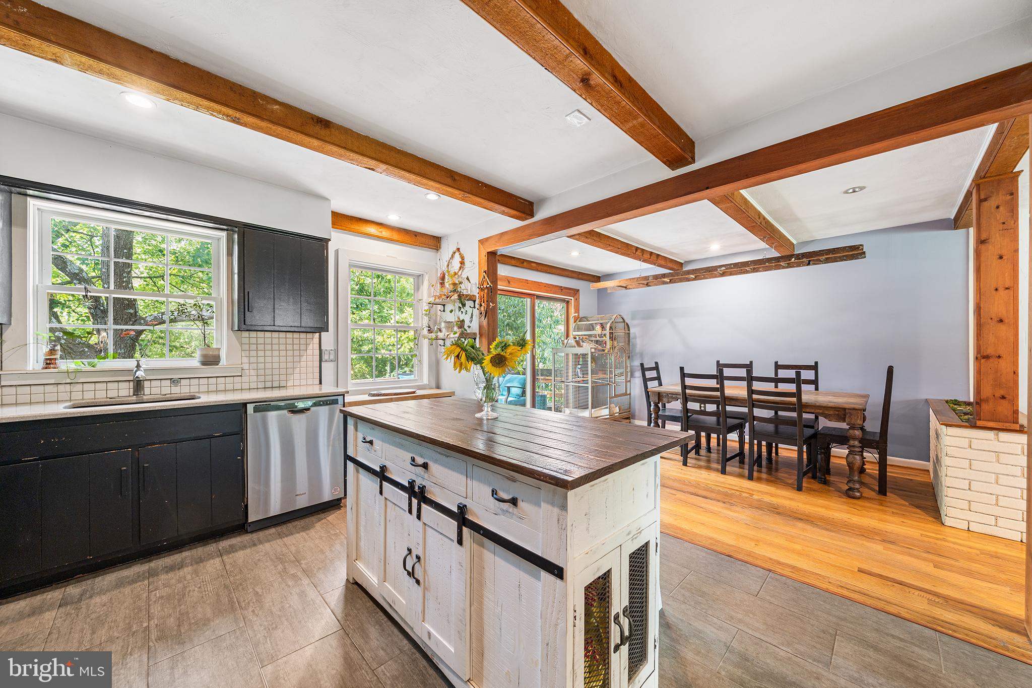 NEW HOPE HILLS - Residential