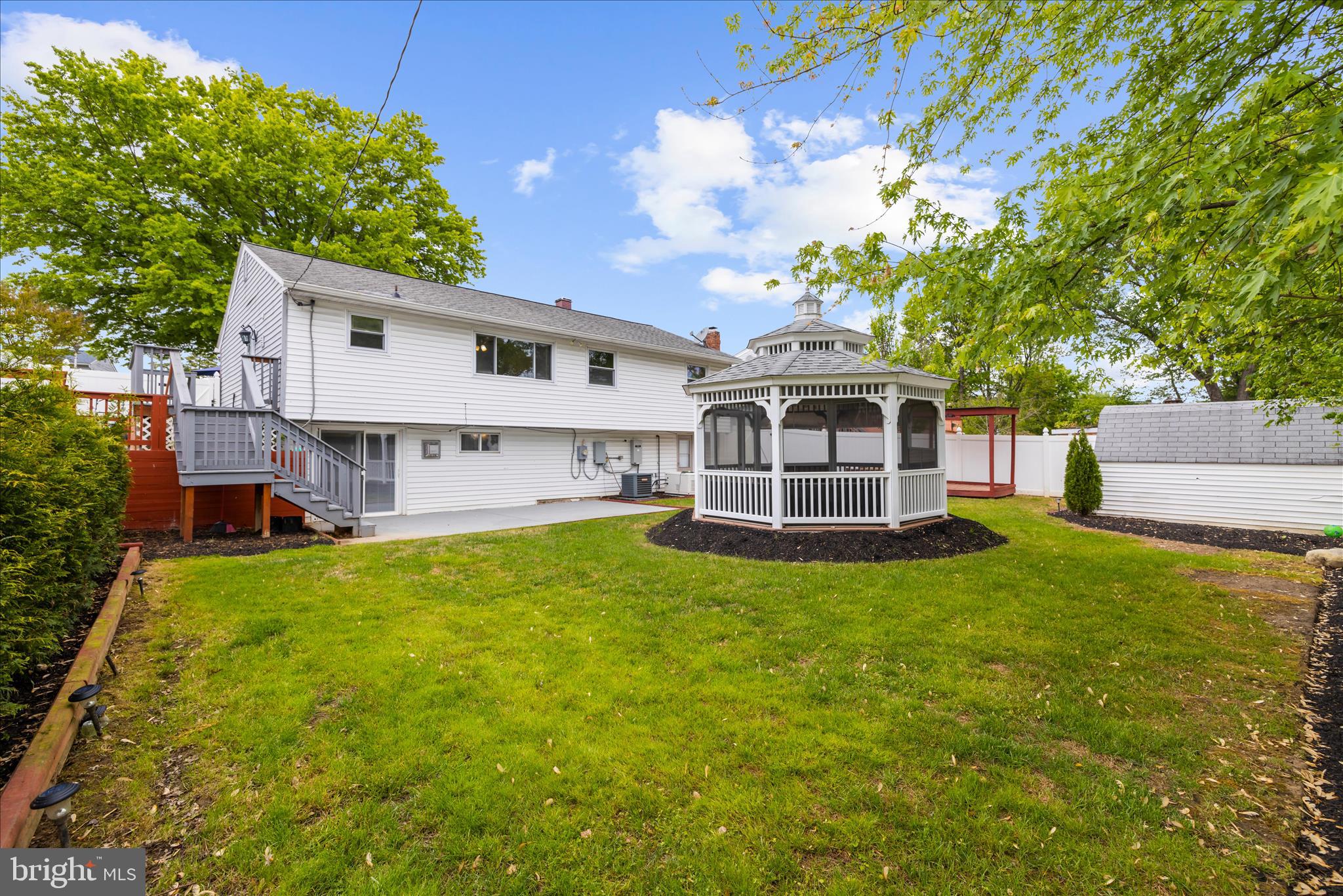 THE HIGHLANDS - Residential