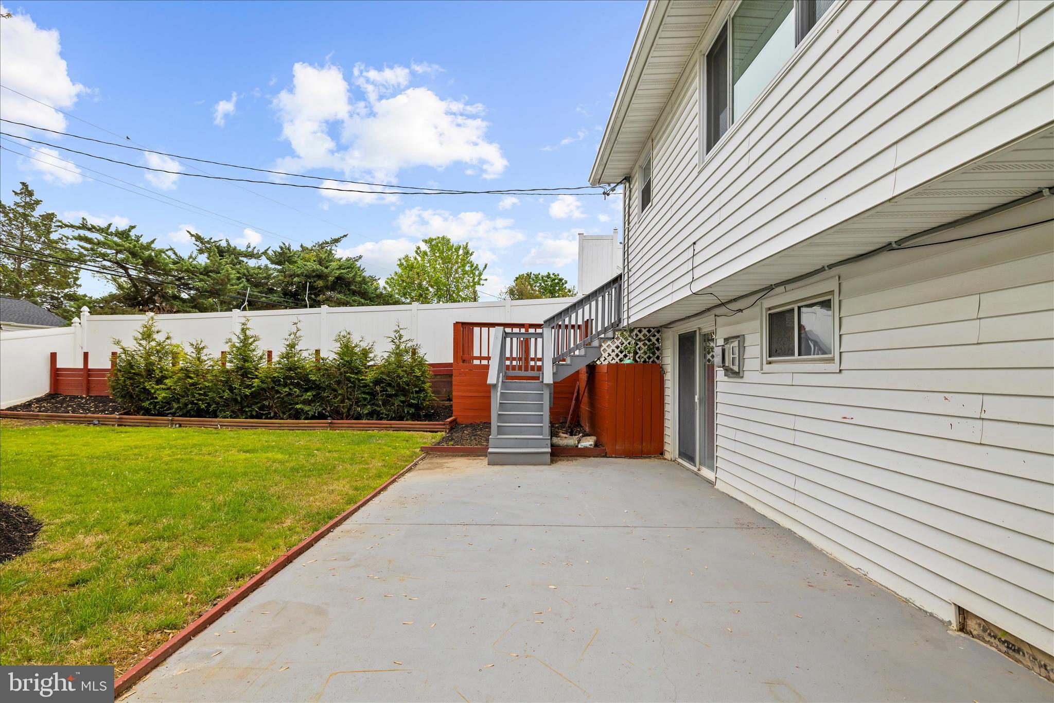 THE HIGHLANDS - Residential