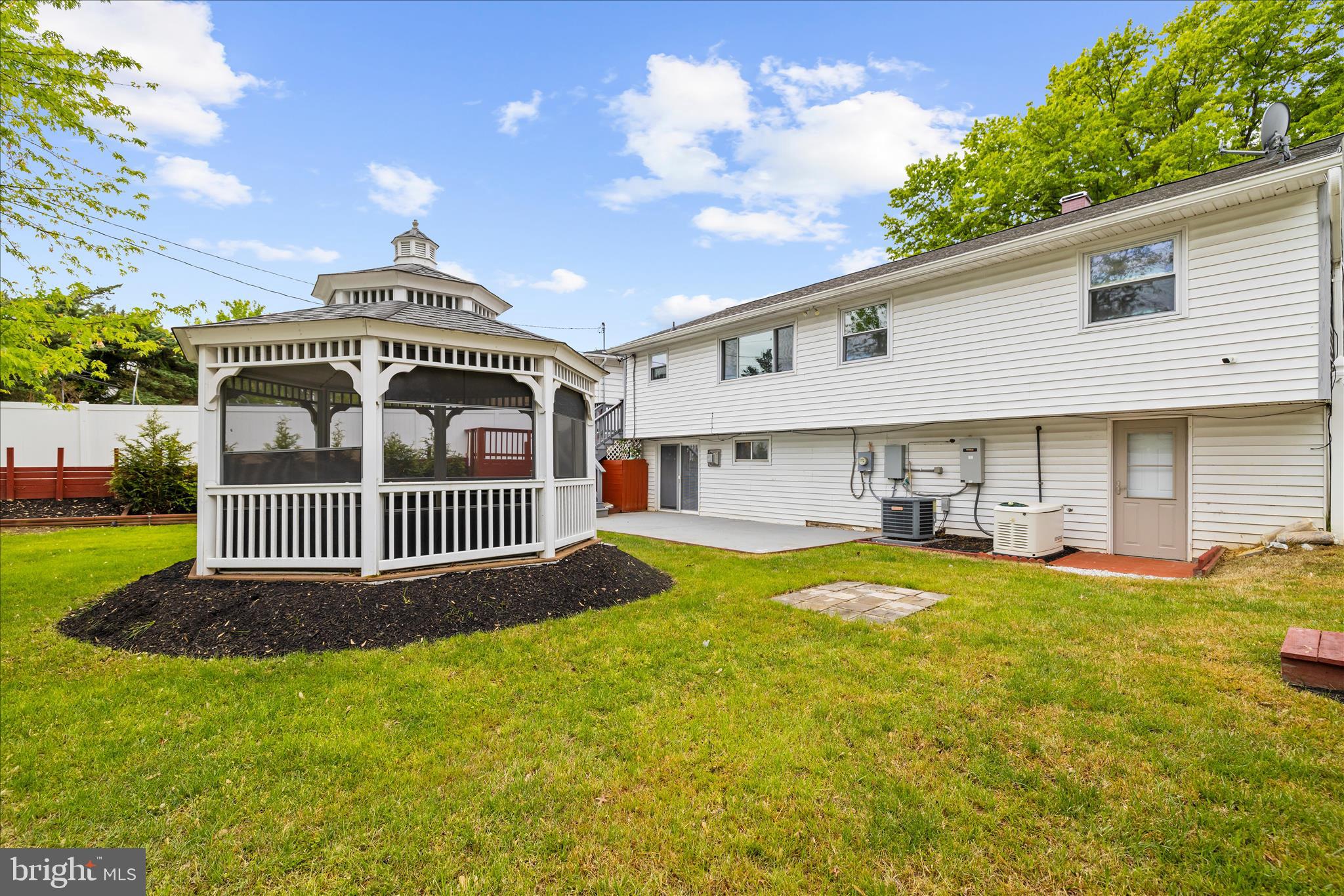 THE HIGHLANDS - Residential