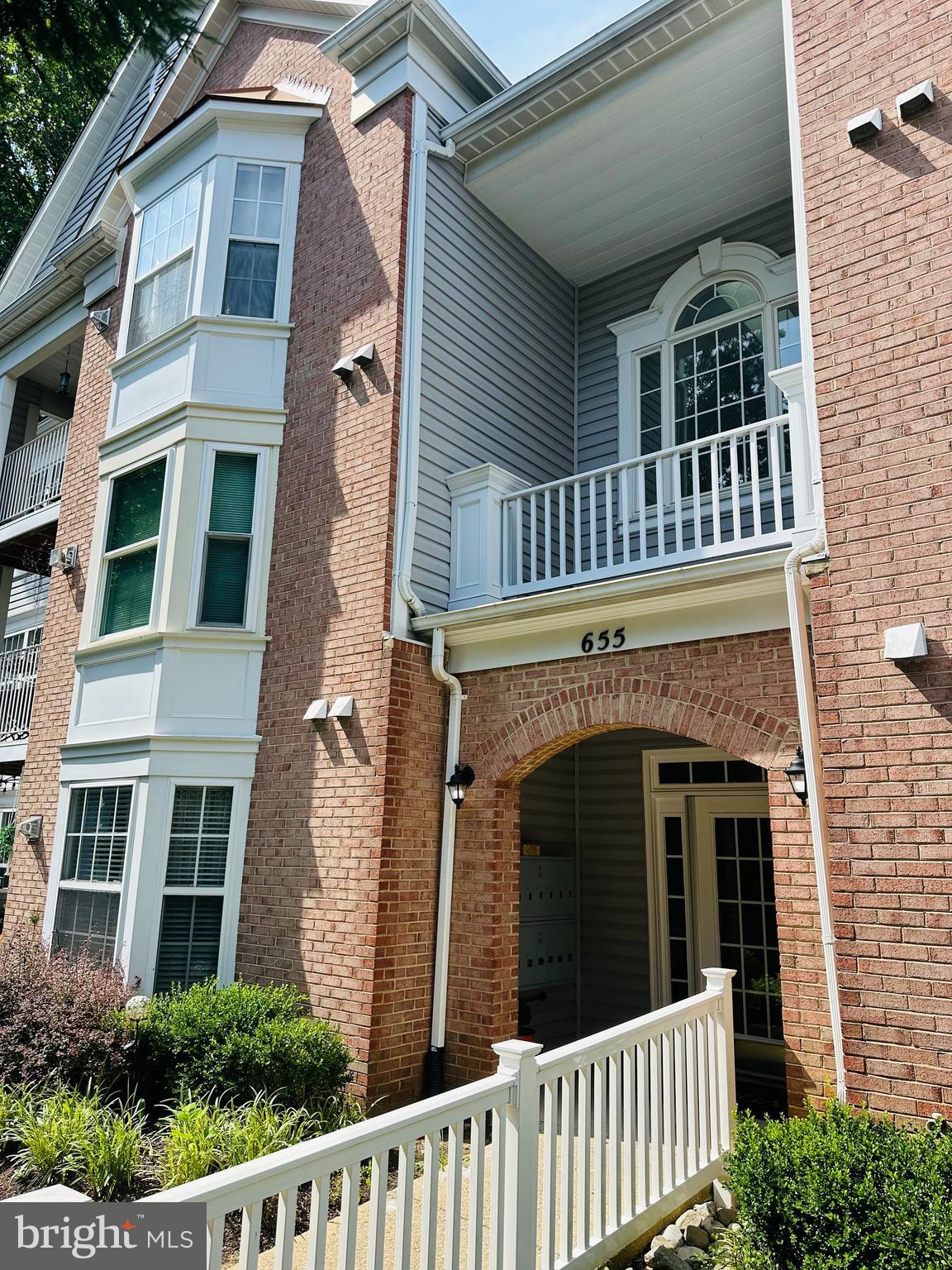 655 BURTONS COVE WAY 14