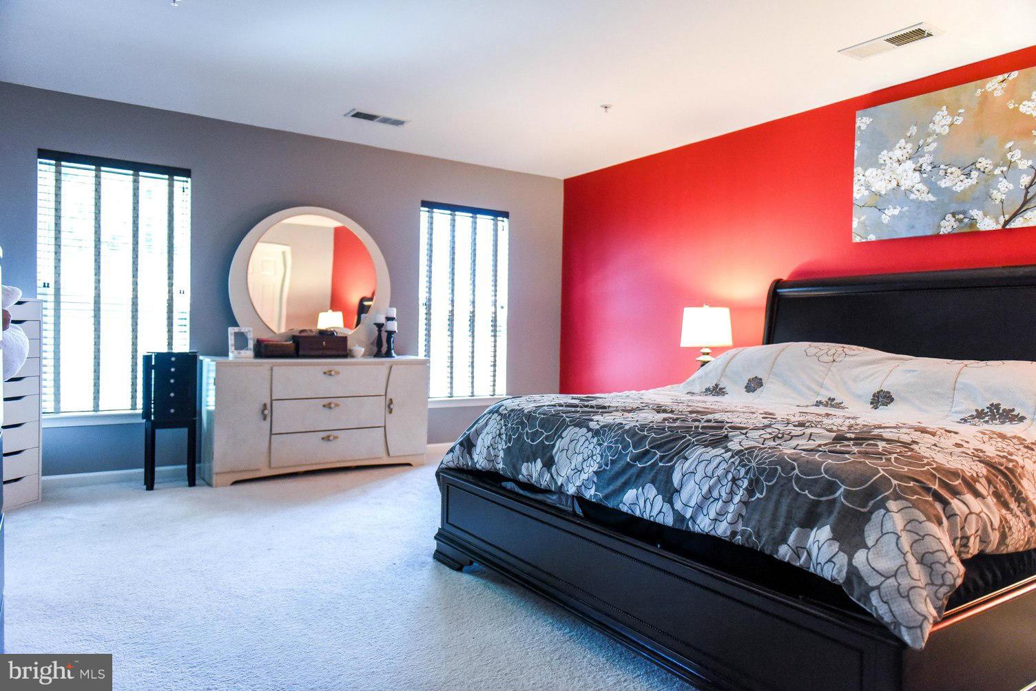 WESTBURY PUB - Residential