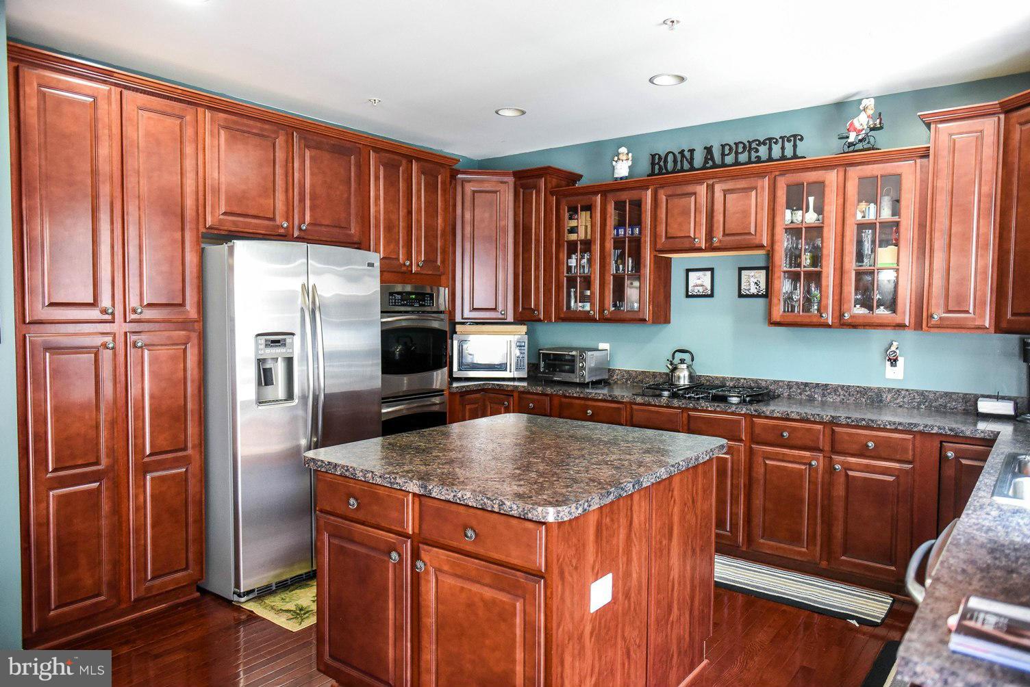 WESTBURY PUB - Residential