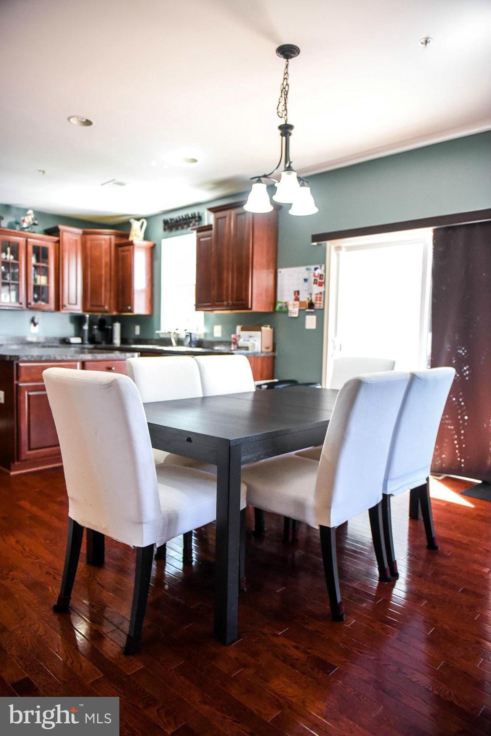 WESTBURY PUB - Residential