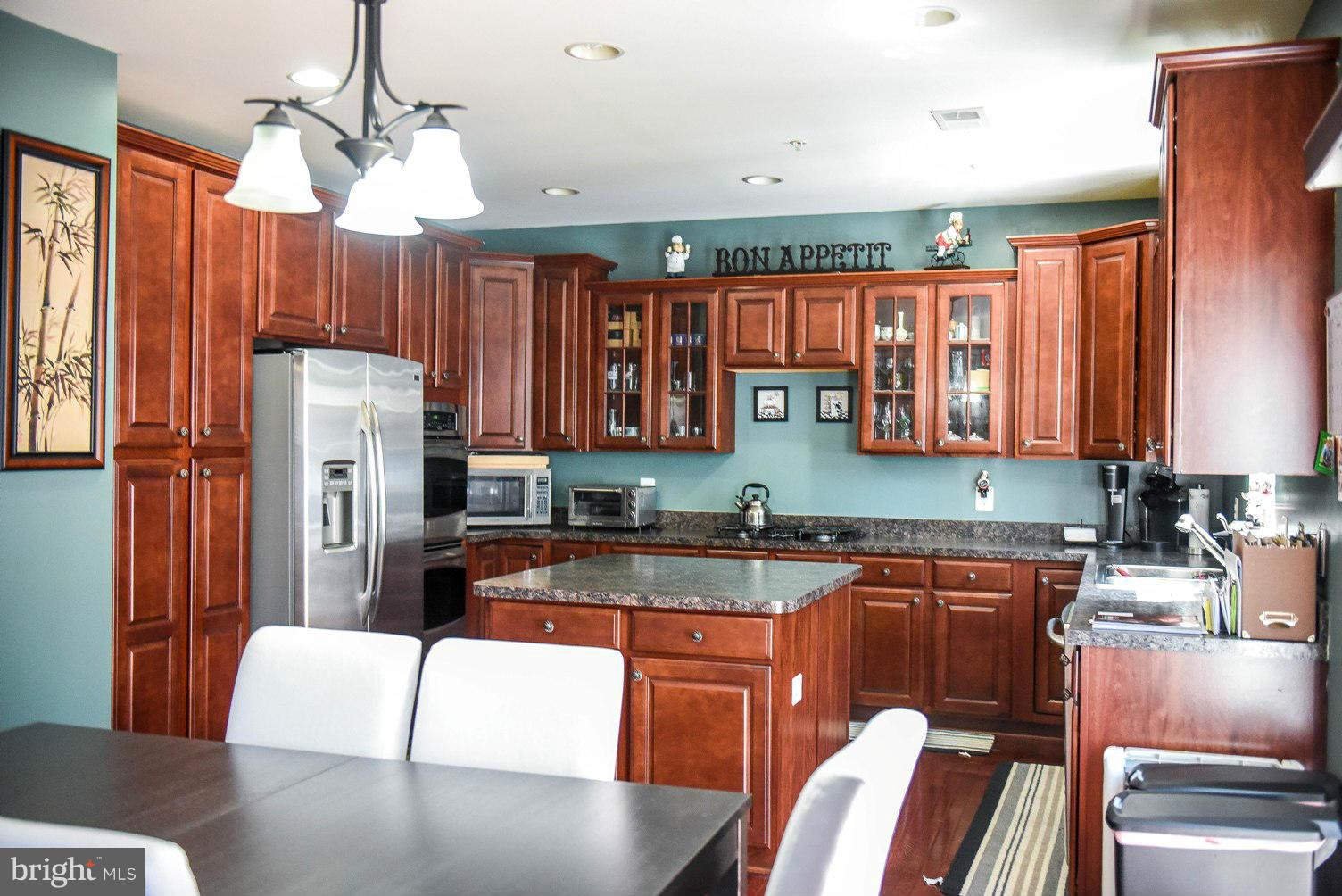 WESTBURY PUB - Residential