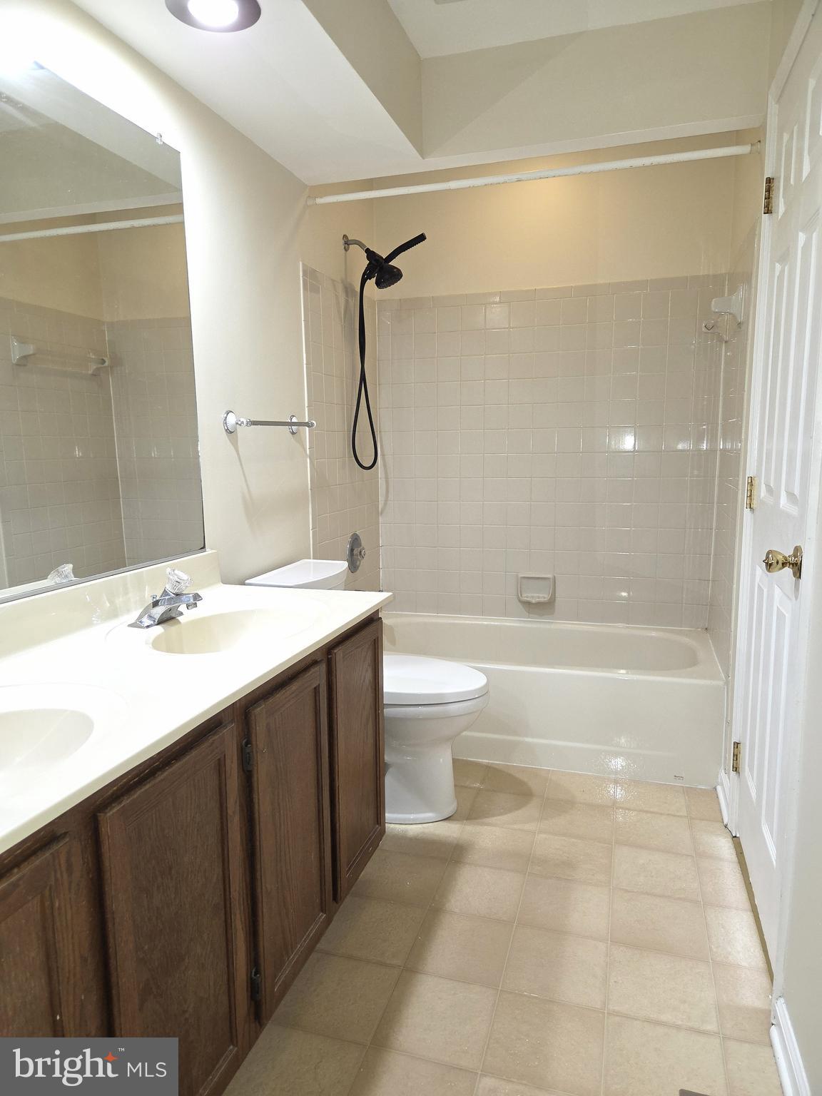 WHITE OAK - Residential