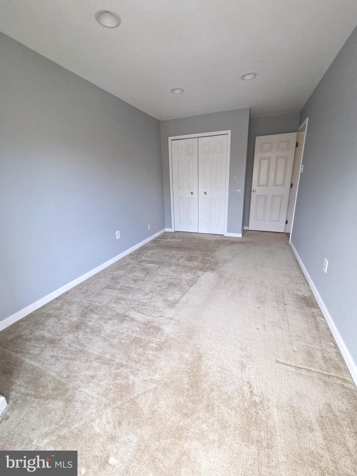 WHITE OAK - Residential