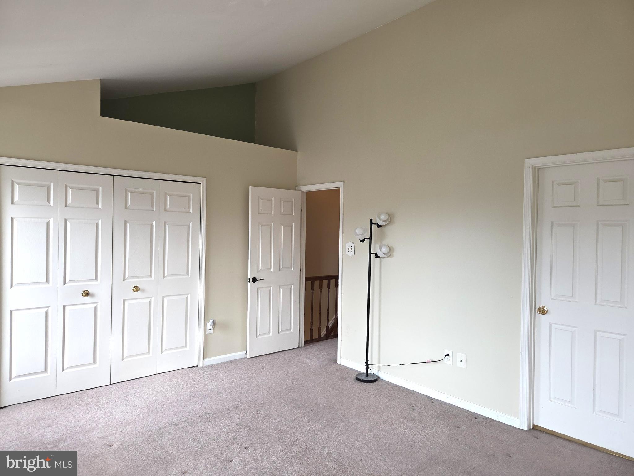 WHITE OAK - Residential