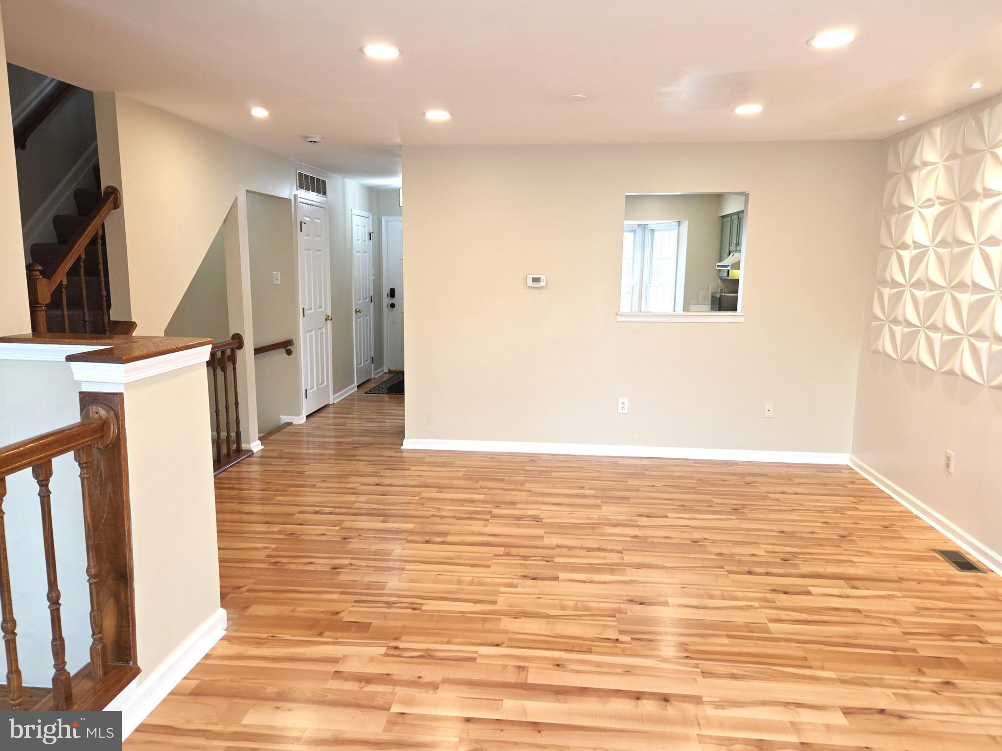 WHITE OAK - Residential