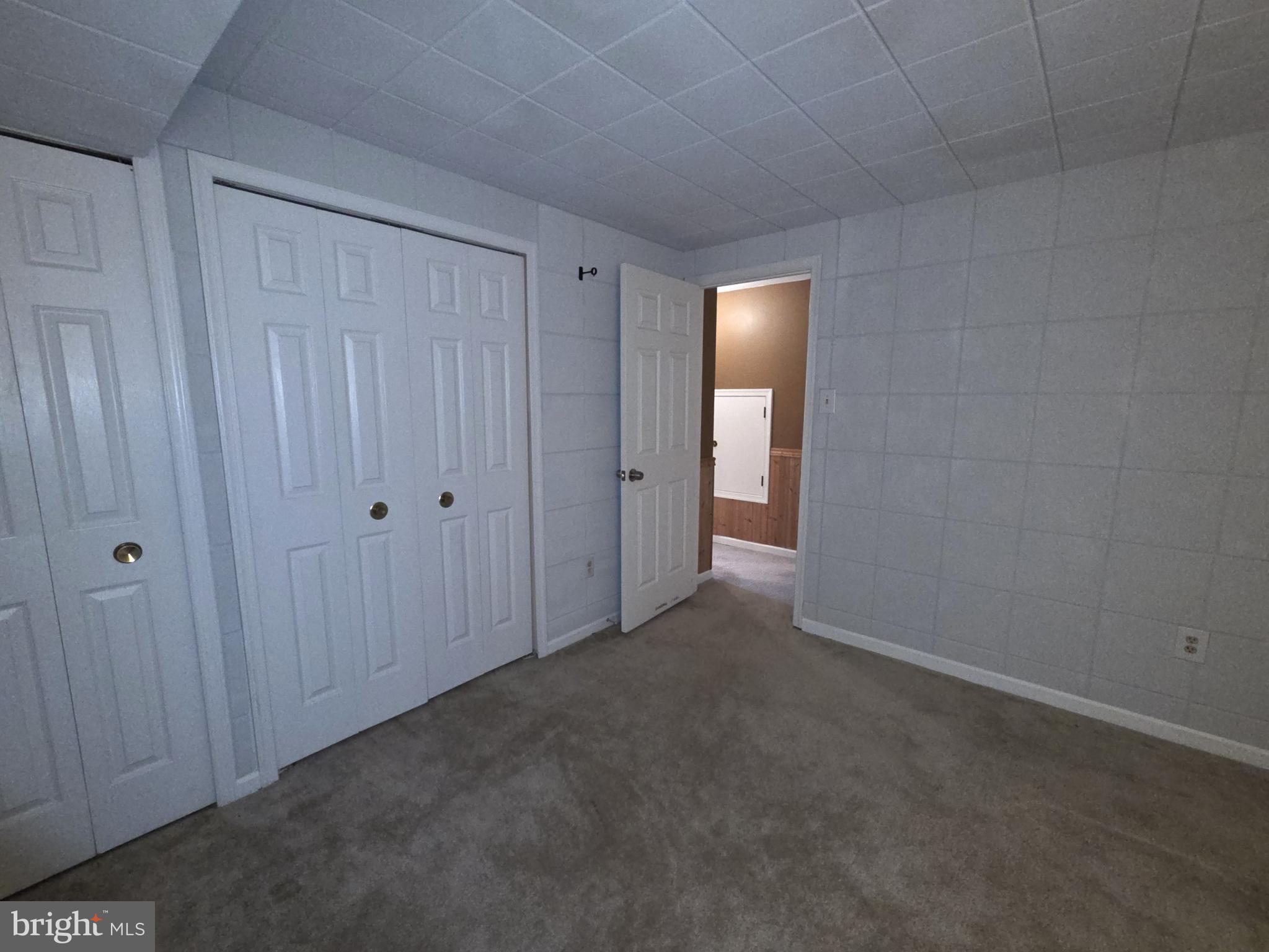 WHITE OAK - Residential