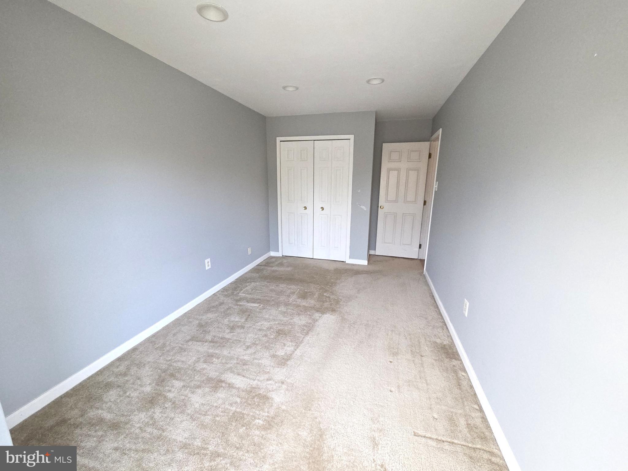 WHITE OAK - Residential