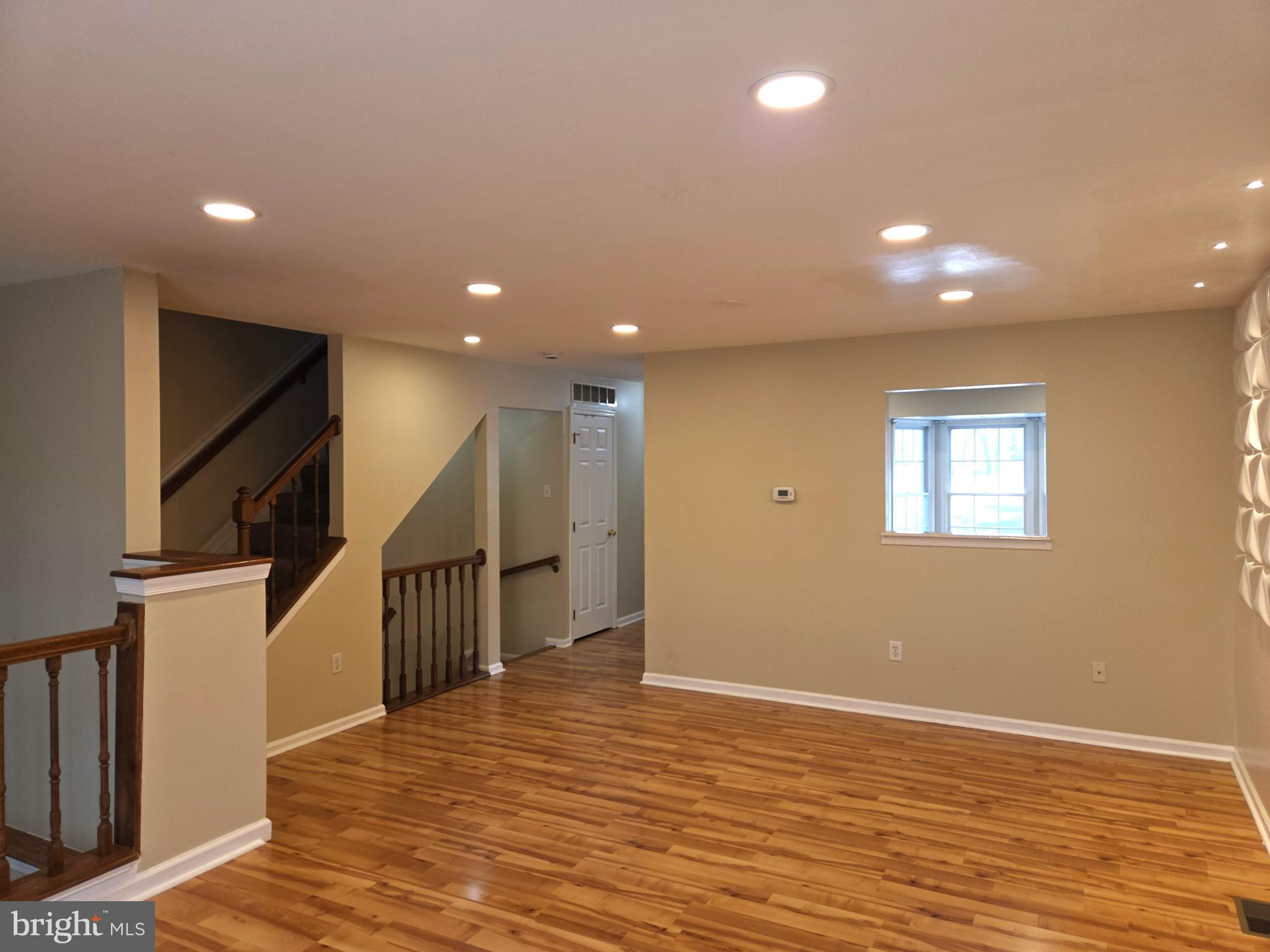 WHITE OAK - Residential