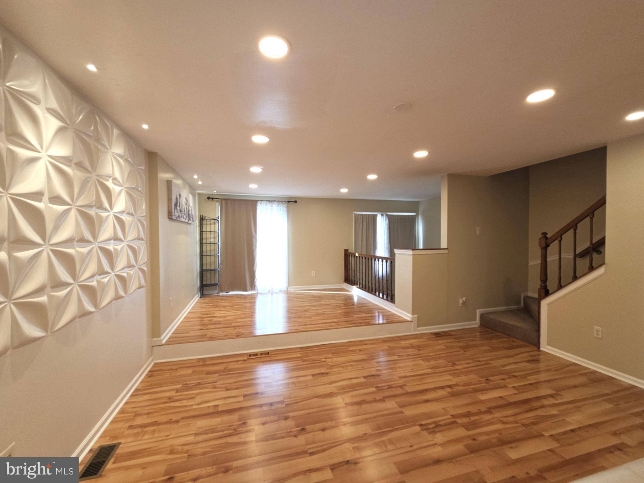 WHITE OAK - Residential