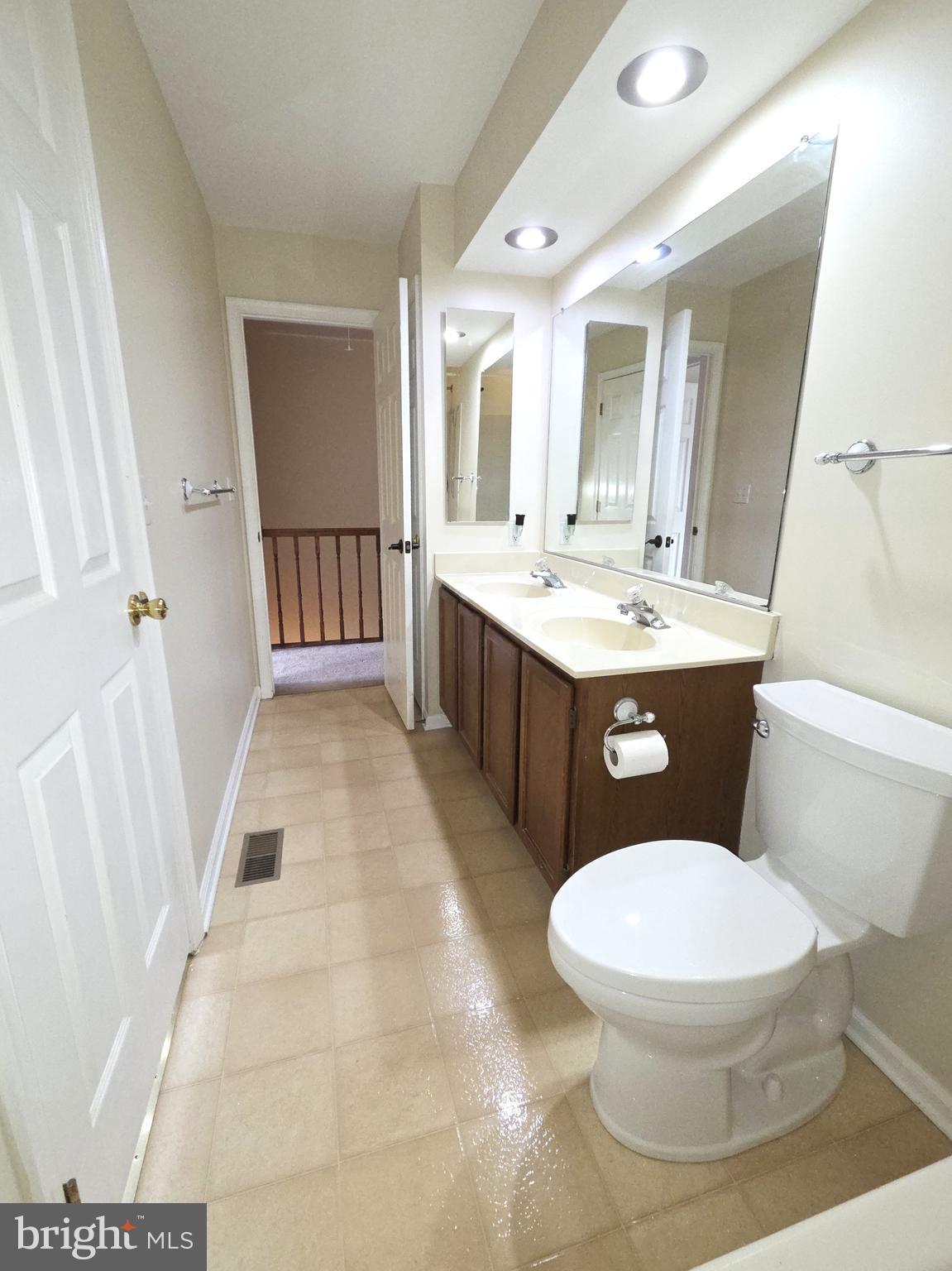 WHITE OAK - Residential