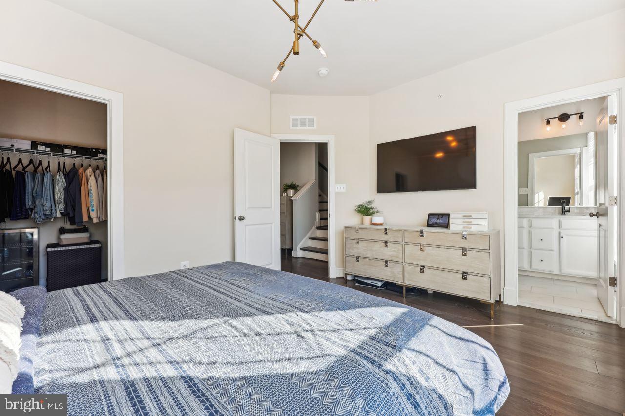 GLENMONT METROCENTRE - Residential