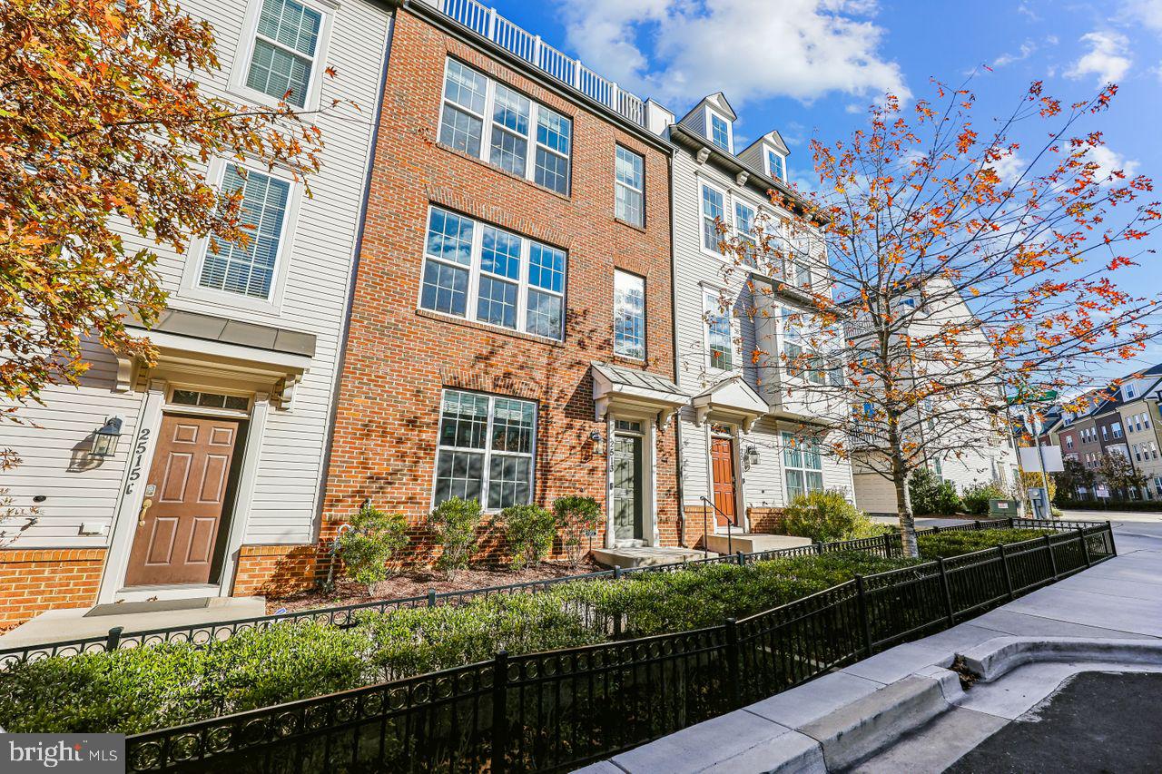 GLENMONT METROCENTRE - Residential