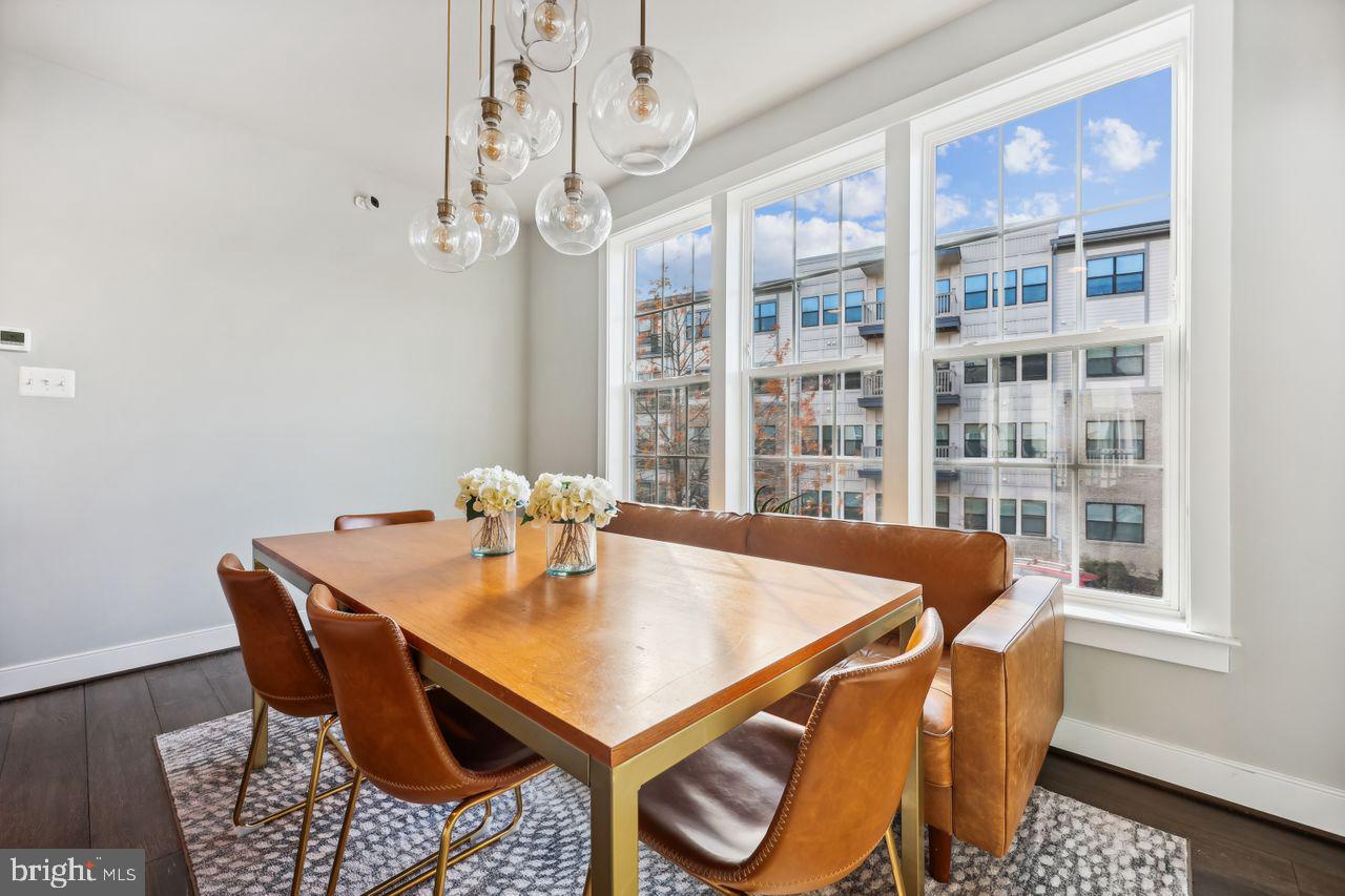 GLENMONT METROCENTRE - Residential