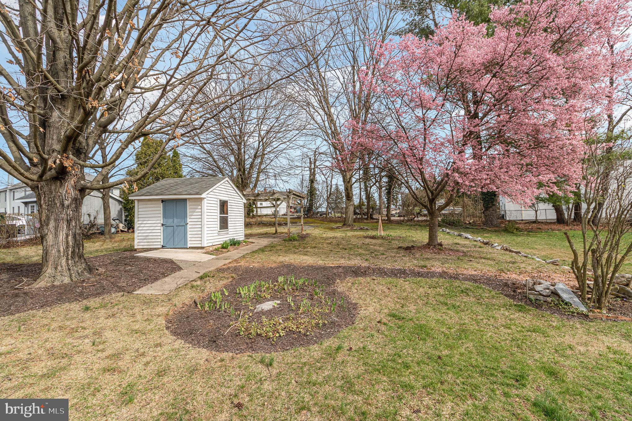 LINDEN GARDENS - Residential