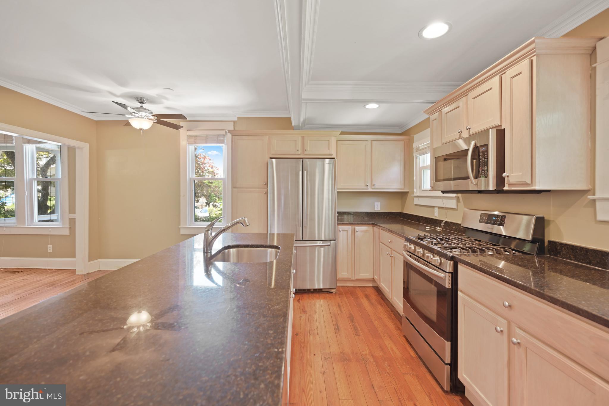 LAKE WALKER - Residential