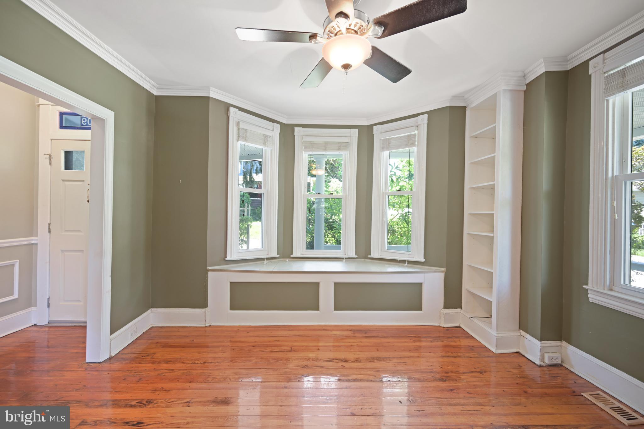 LAKE WALKER - Residential