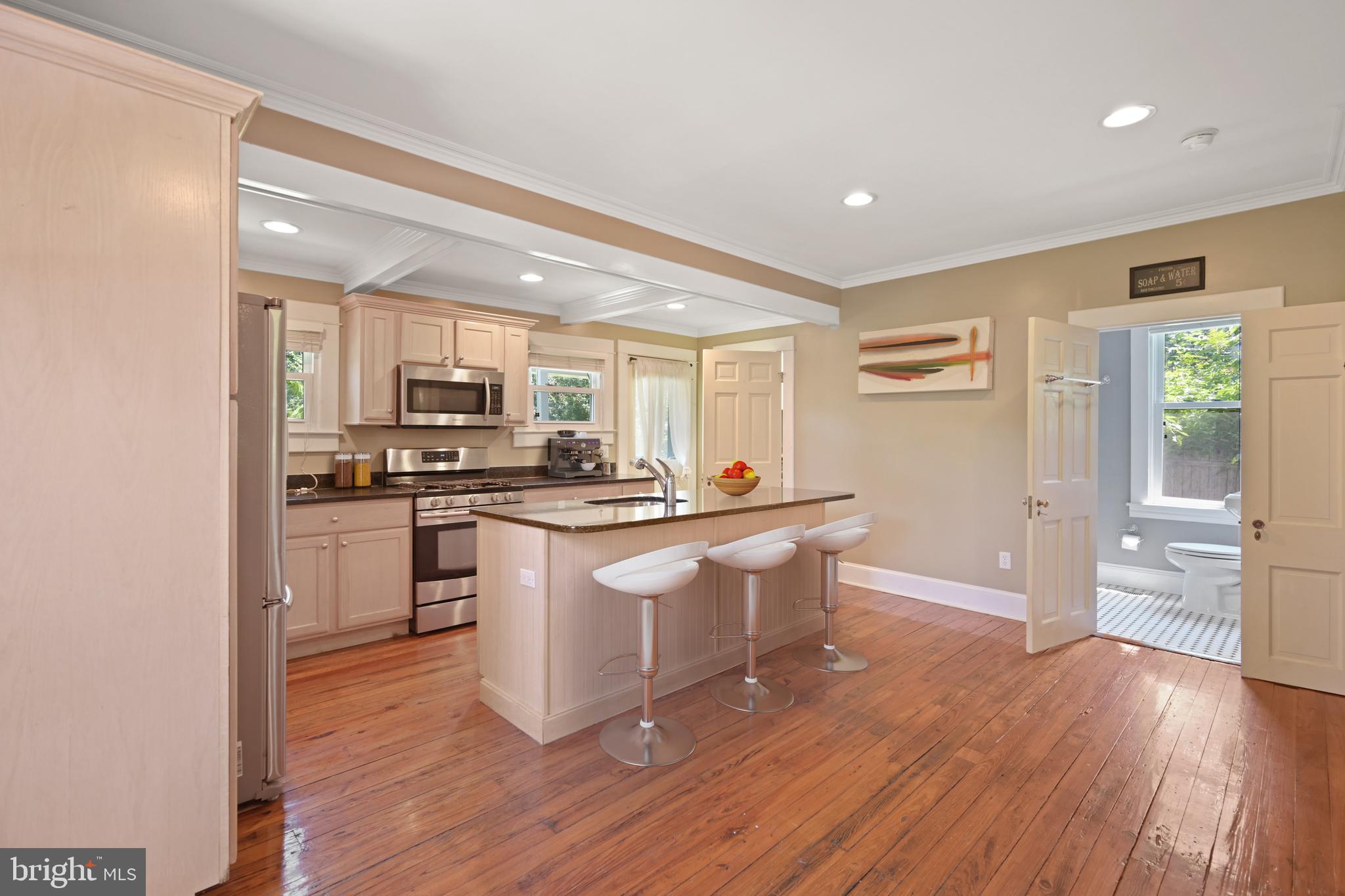 LAKE WALKER - Residential