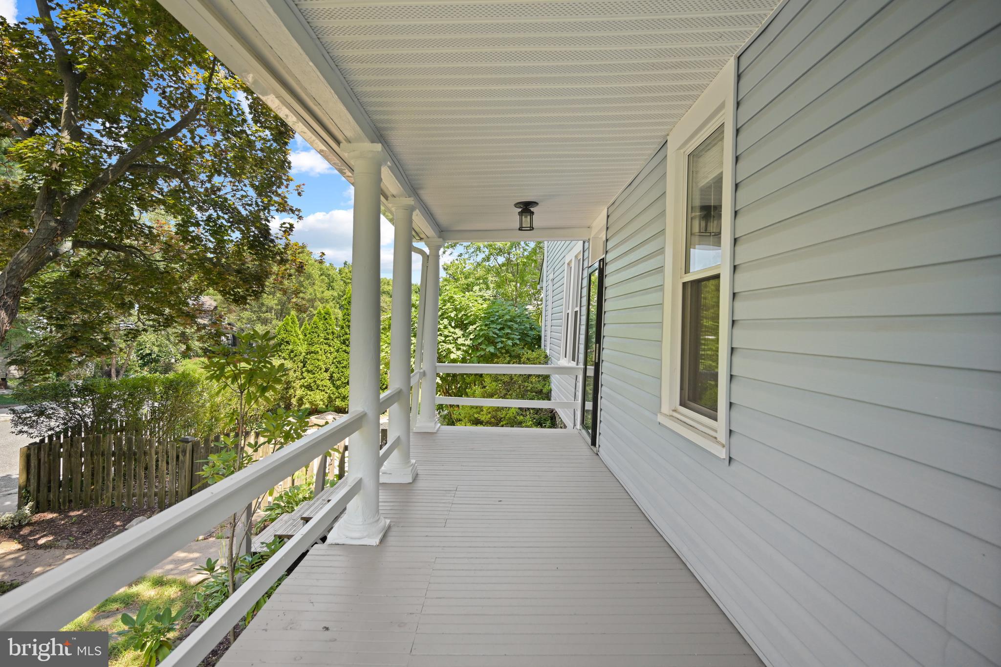 LAKE WALKER - Residential